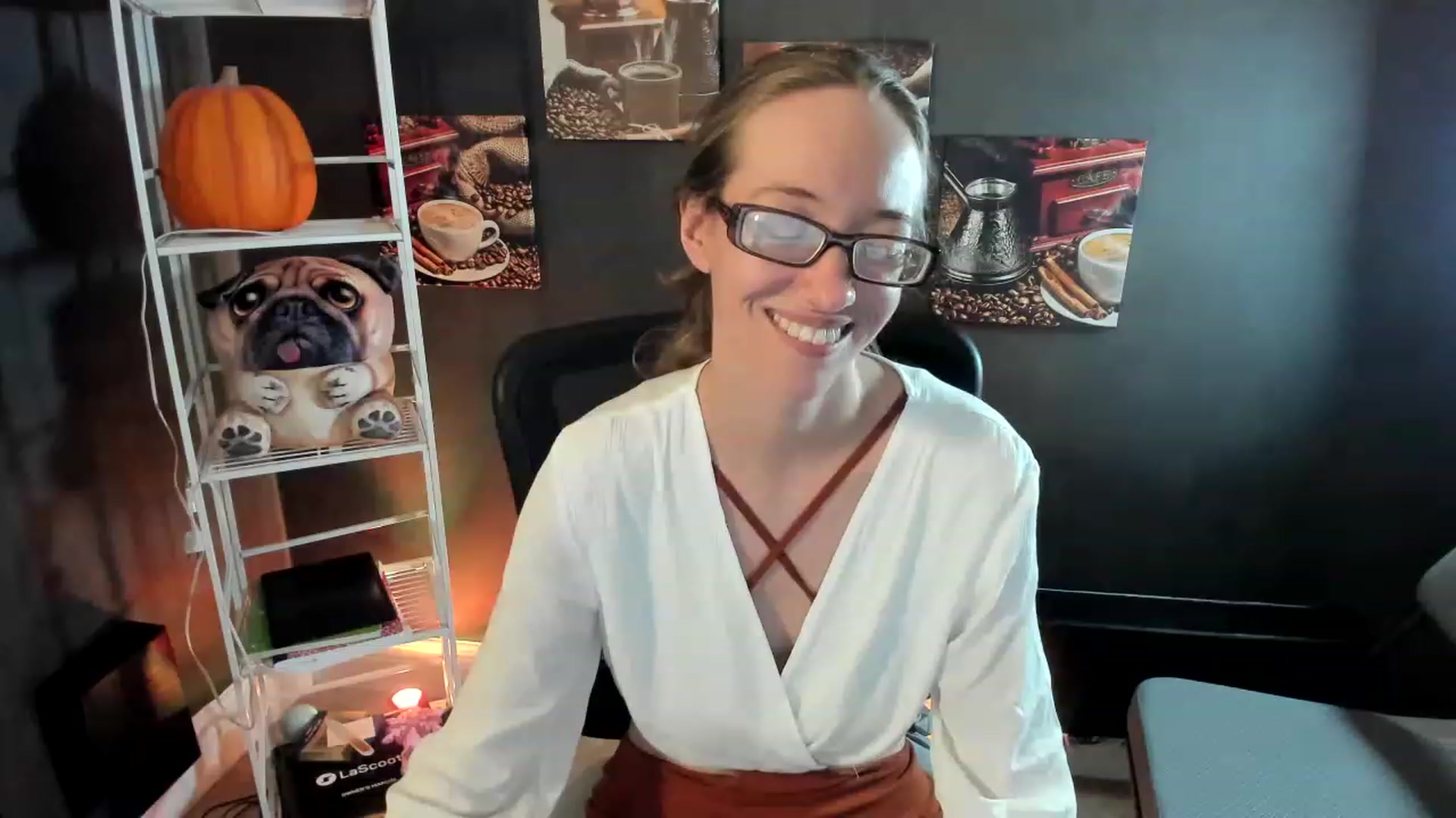 Gallery image thumbnail from DocDropBear's myfreecams stream on, 11/18/2022, 24:03 image 6 of 20