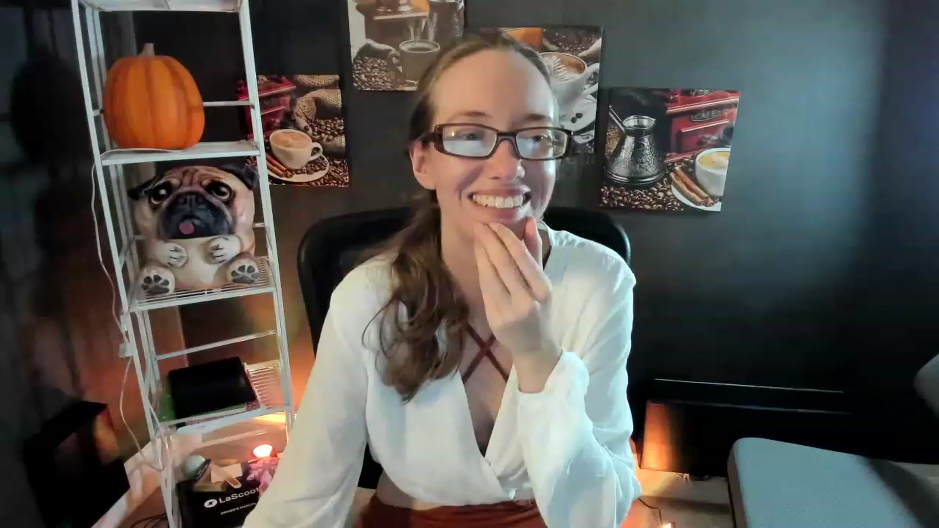Gallery image thumbnail from DocDropBear's myfreecams stream on, 11/18/2022, 24:03 image 2 of 20