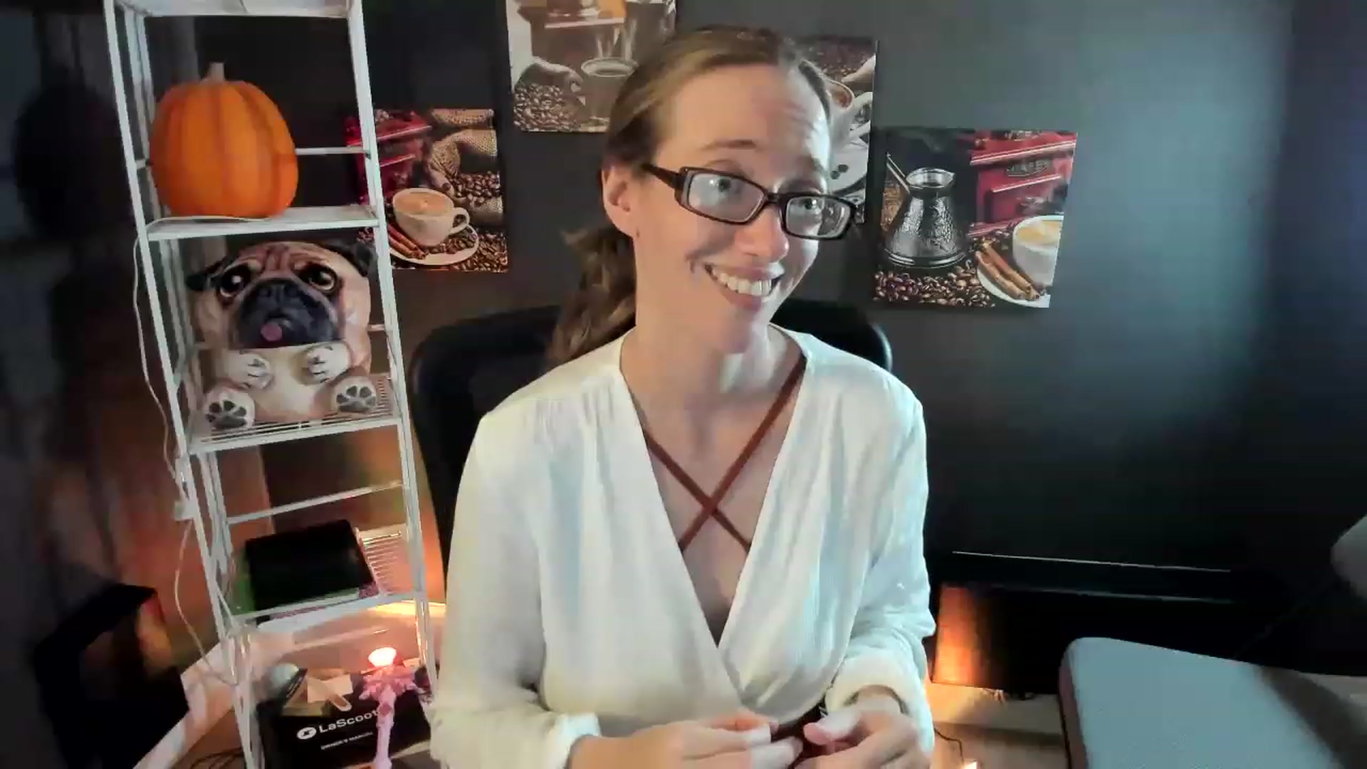 Gallery image thumbnail from DocDropBear's myfreecams stream on, 11/18/2022, 24:03 image 5 of 20