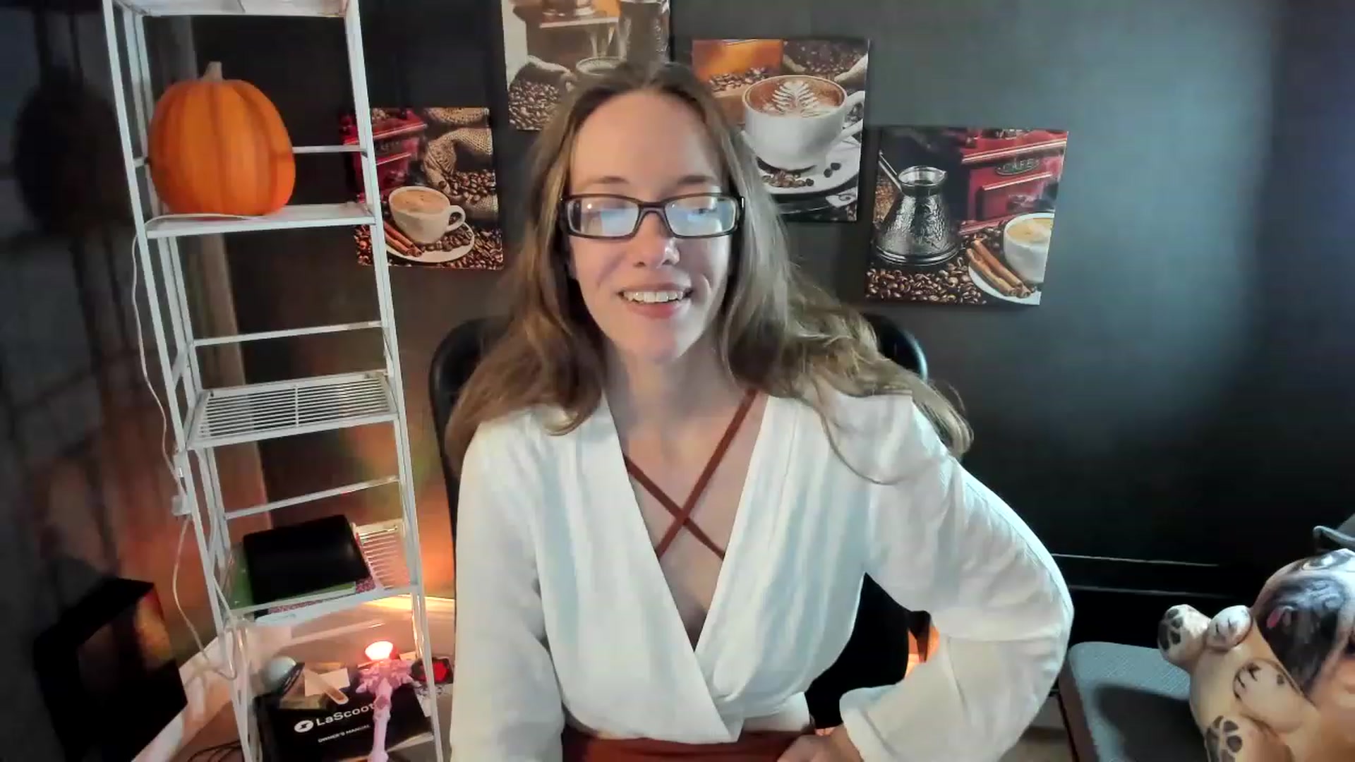 Gallery image thumbnail from DocDropBear's myfreecams stream on, 11/18/2022, 24:03 image 18 of 20