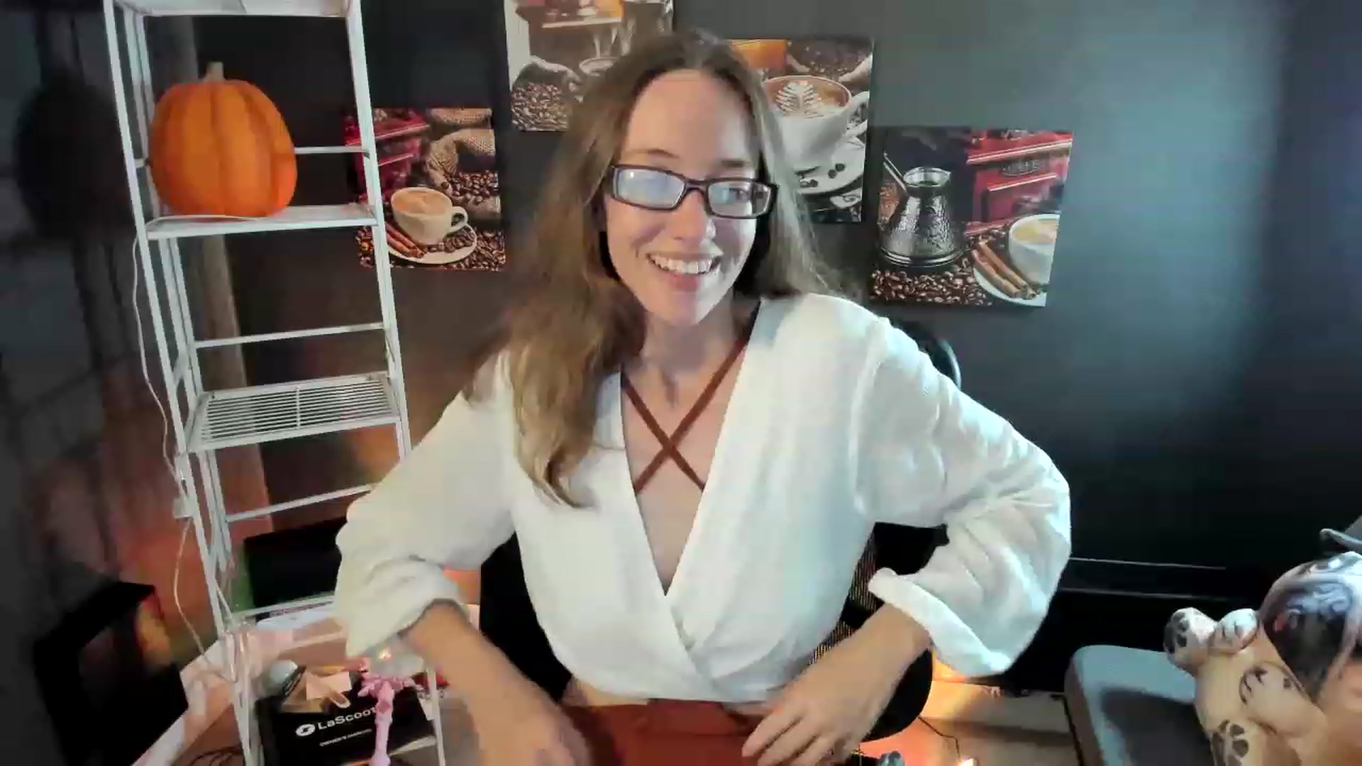 Gallery image thumbnail from DocDropBear's myfreecams stream on, 11/18/2022, 24:03 image 17 of 20