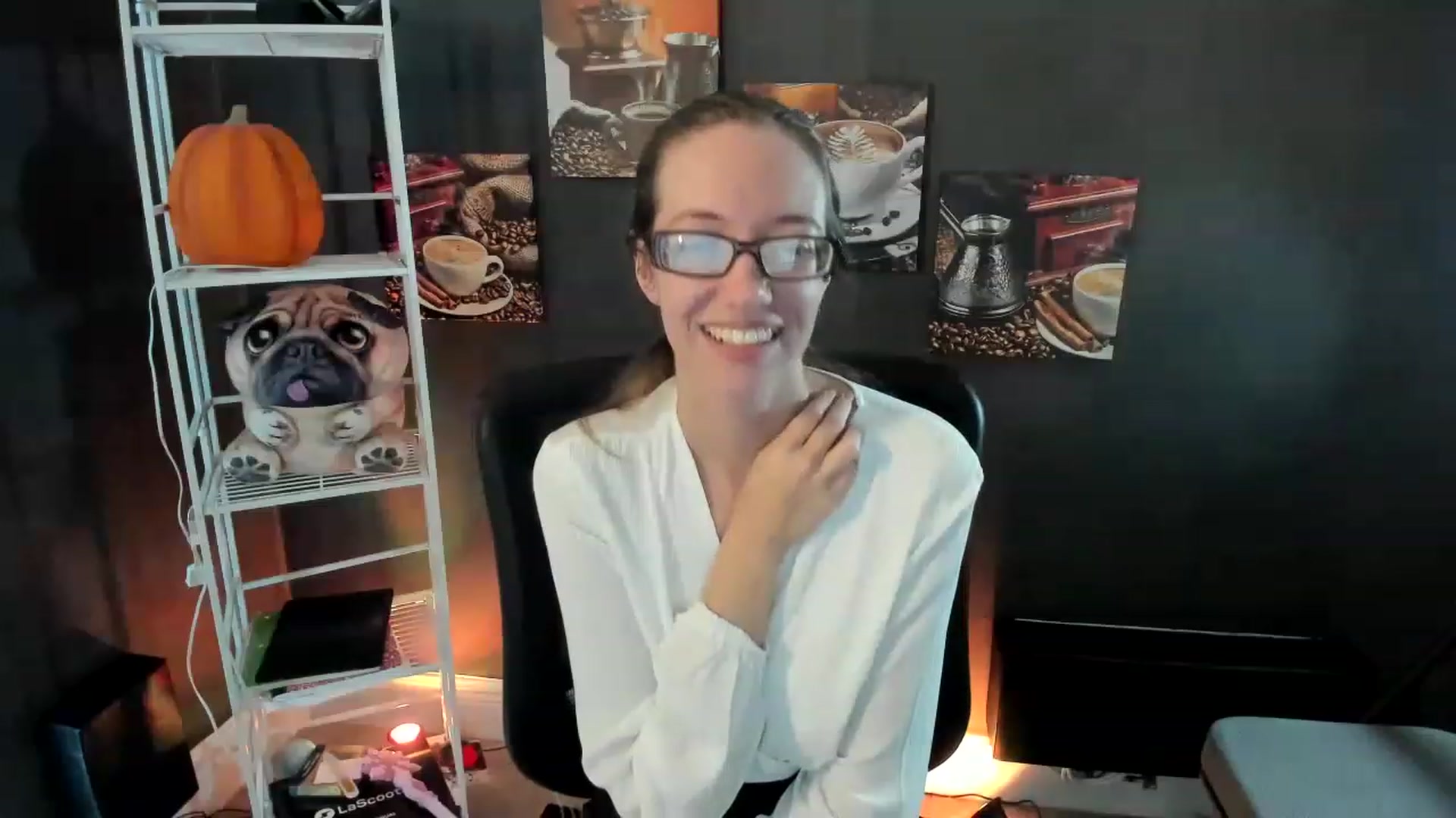 Gallery image thumbnail from DocDropBear's myfreecams stream on, 11/28/2022, 18:10 image 9 of 20