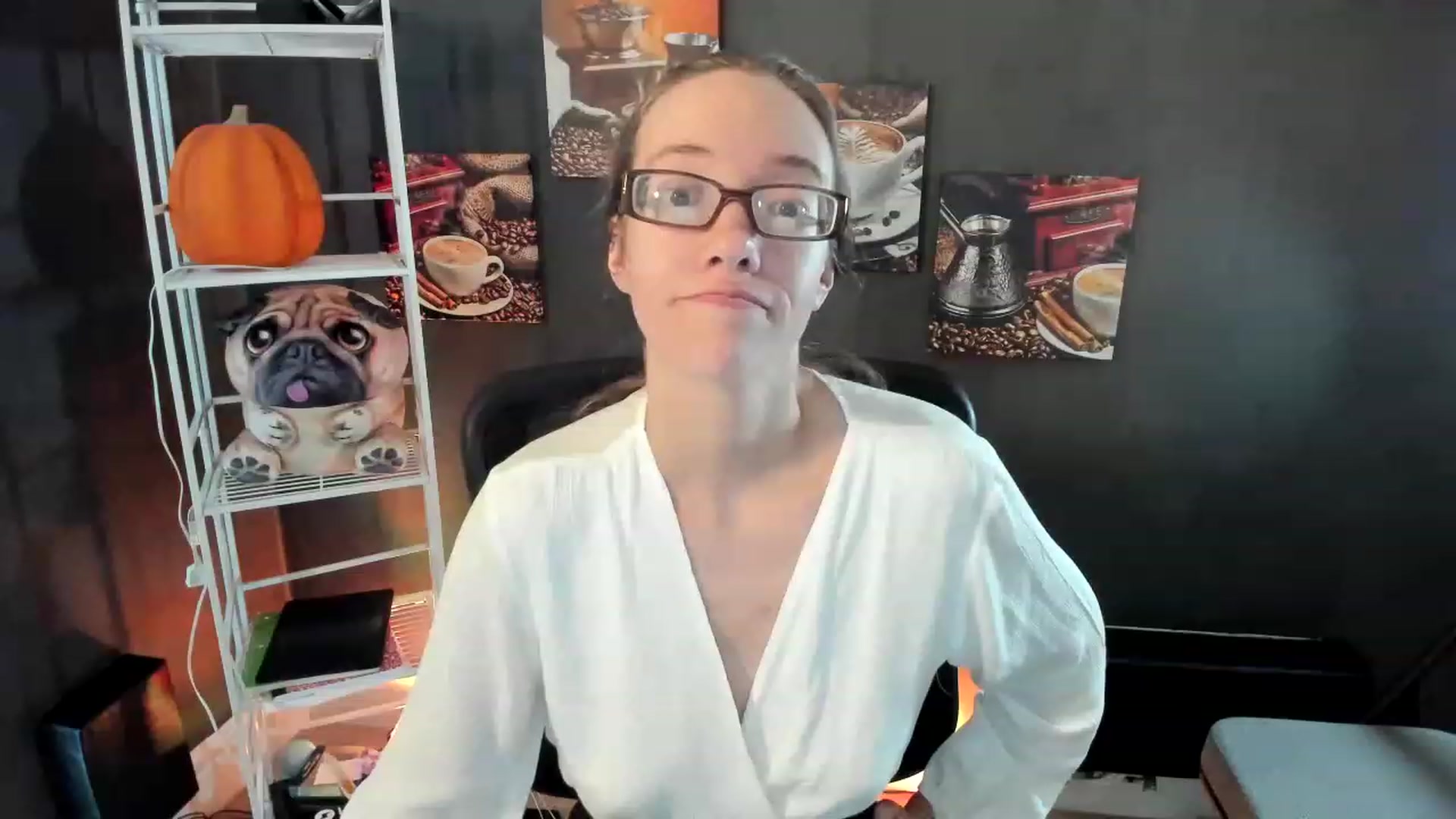 Gallery image thumbnail from DocDropBear's myfreecams stream on, 11/28/2022, 18:10 image 14 of 20