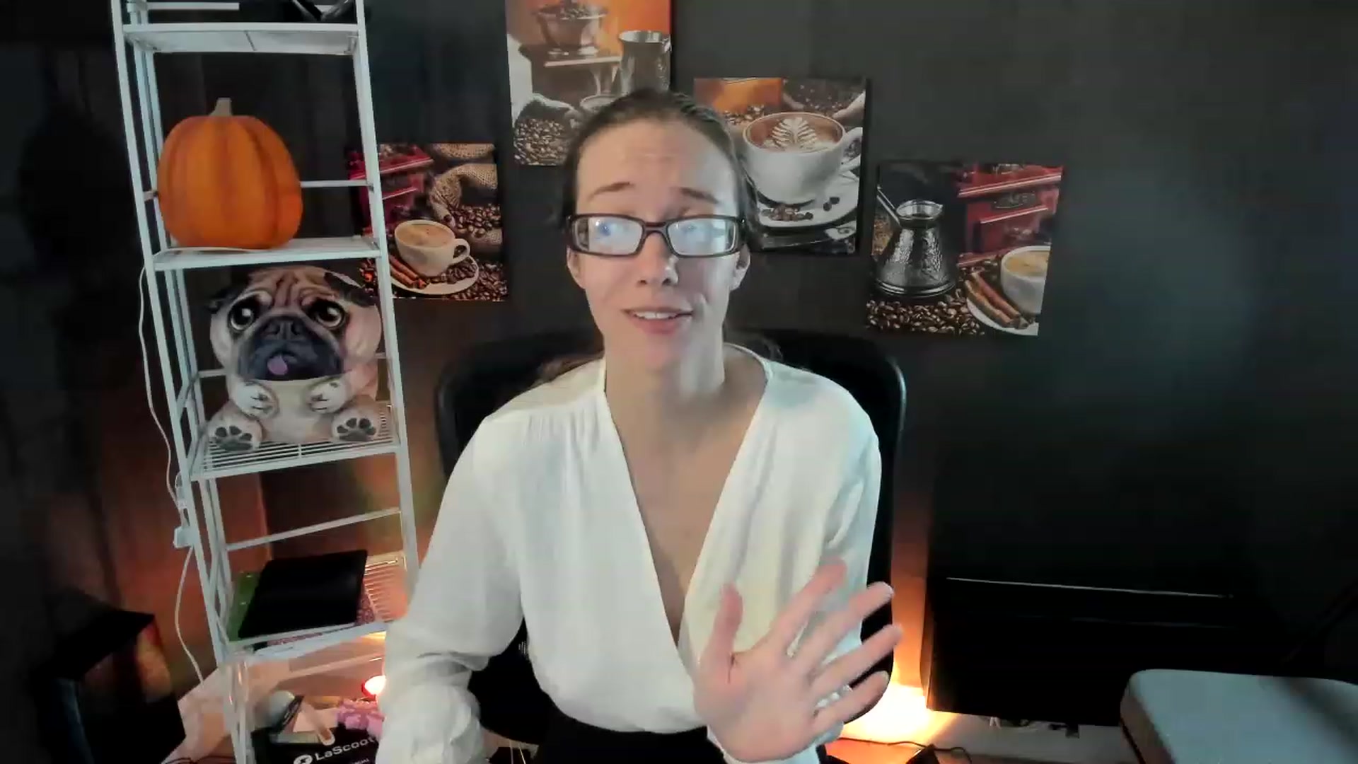 Gallery image thumbnail from DocDropBear's myfreecams stream on, 11/28/2022, 18:10 image 19 of 20