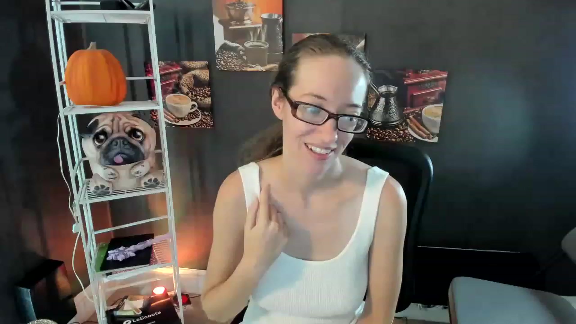 Gallery image thumbnail from DocDropBear's myfreecams stream on, 12/01/2022, 15:40 image 19 of 20