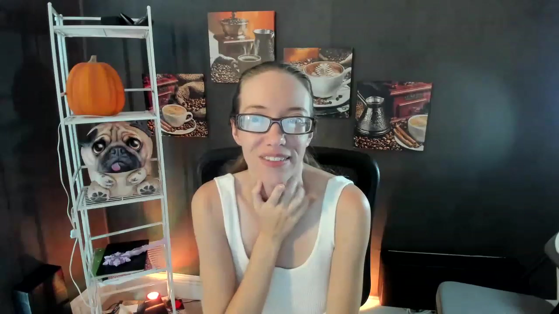 Gallery image thumbnail from DocDropBear's myfreecams stream on, 12/01/2022, 16:11 image 5 of 20