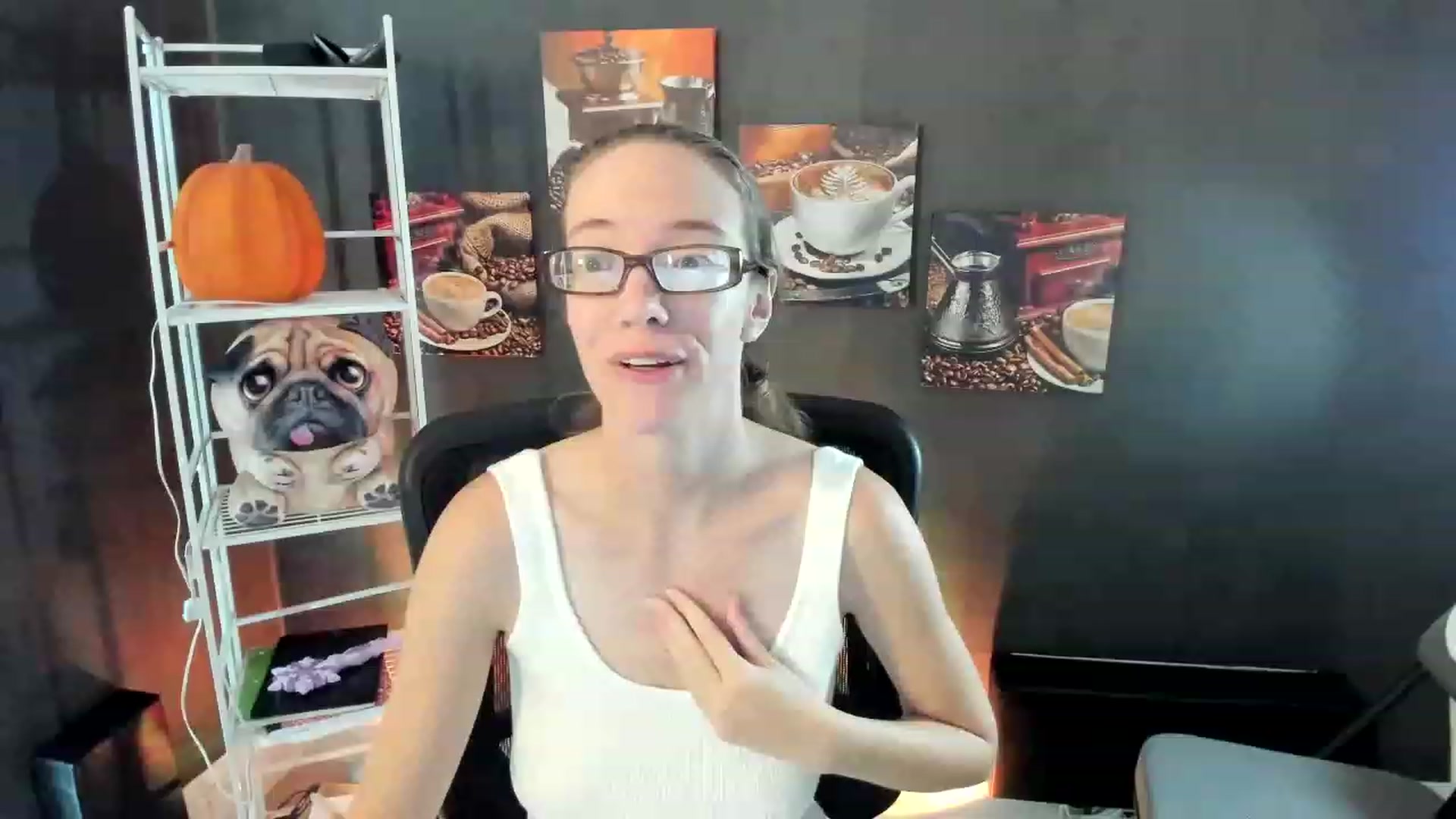 Gallery image thumbnail from DocDropBear's myfreecams stream on, 12/01/2022, 16:11 image 1 of 20
