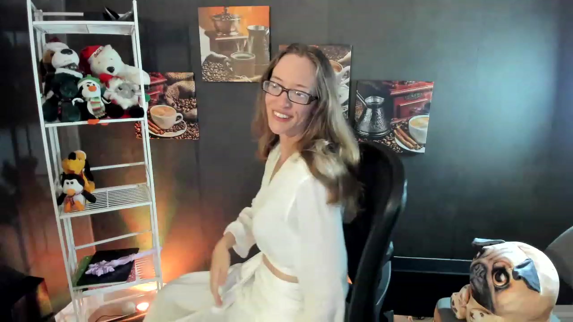 Gallery image thumbnail from DocDropBear's myfreecams stream on, 12/12/2022, 01:36 image 3 of 20