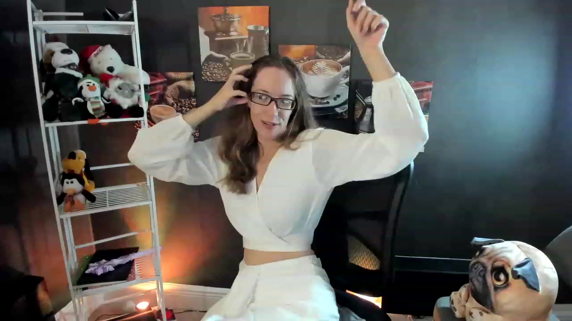 Gallery image thumbnail from DocDropBear's myfreecams stream on, 12/12/2022, 01:36 image 4 of 20
