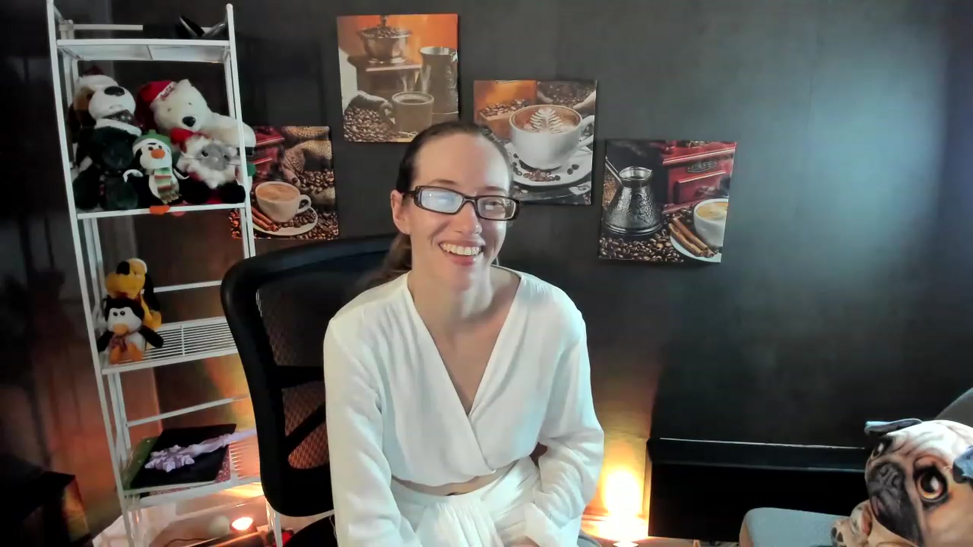 Gallery image thumbnail from DocDropBear's myfreecams stream on, 12/12/2022, 01:55 image 14 of 20