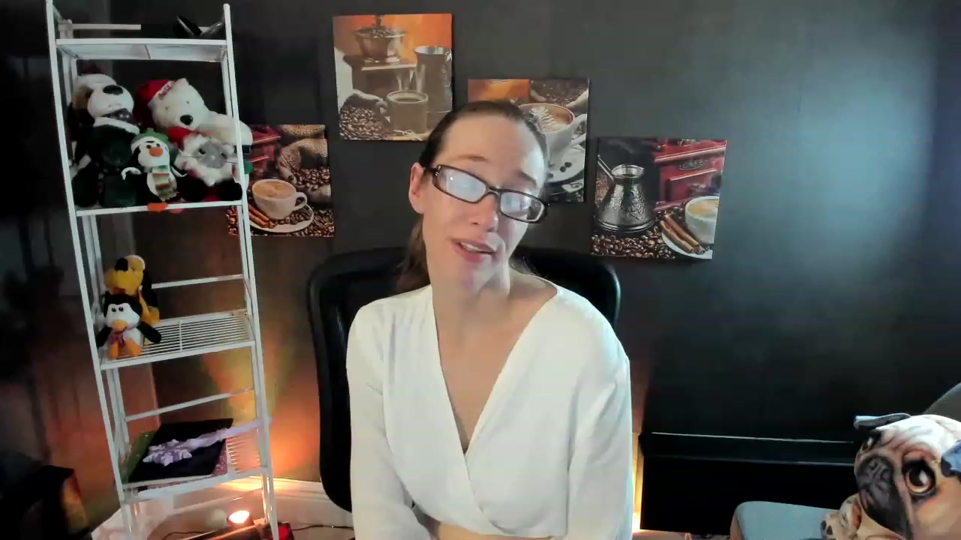 Gallery image thumbnail from DocDropBear's myfreecams stream on, 12/12/2022, 01:55 image 10 of 20