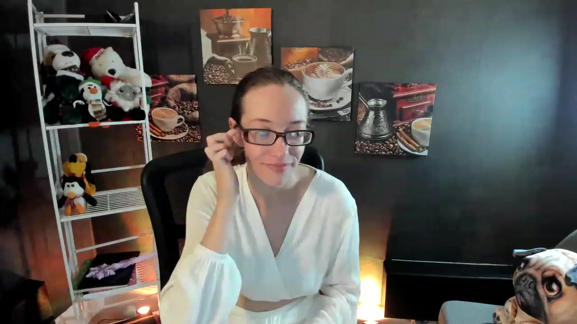 Gallery image thumbnail from DocDropBear's myfreecams stream on, 12/12/2022, 02:25 image 8 of 20