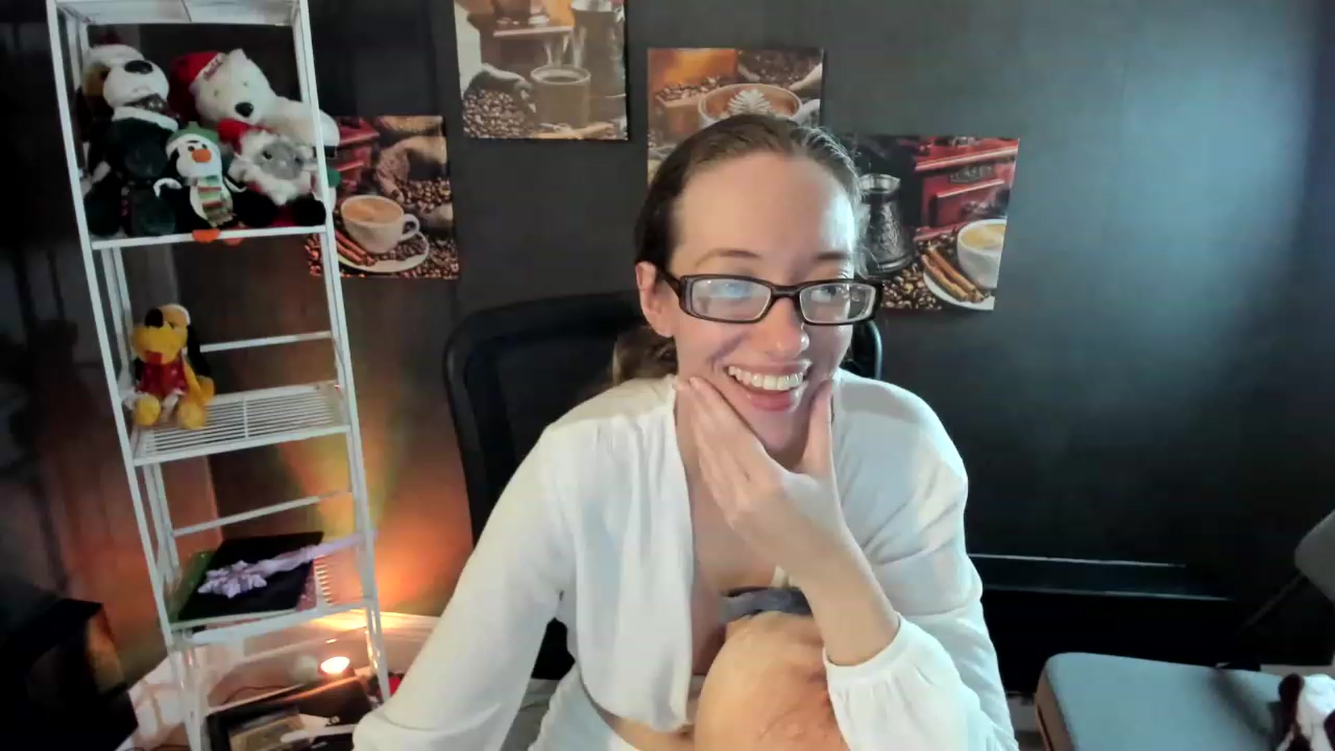 Gallery image thumbnail from DocDropBear's myfreecams stream on, 12/12/2022, 04:50 image 1 of 20