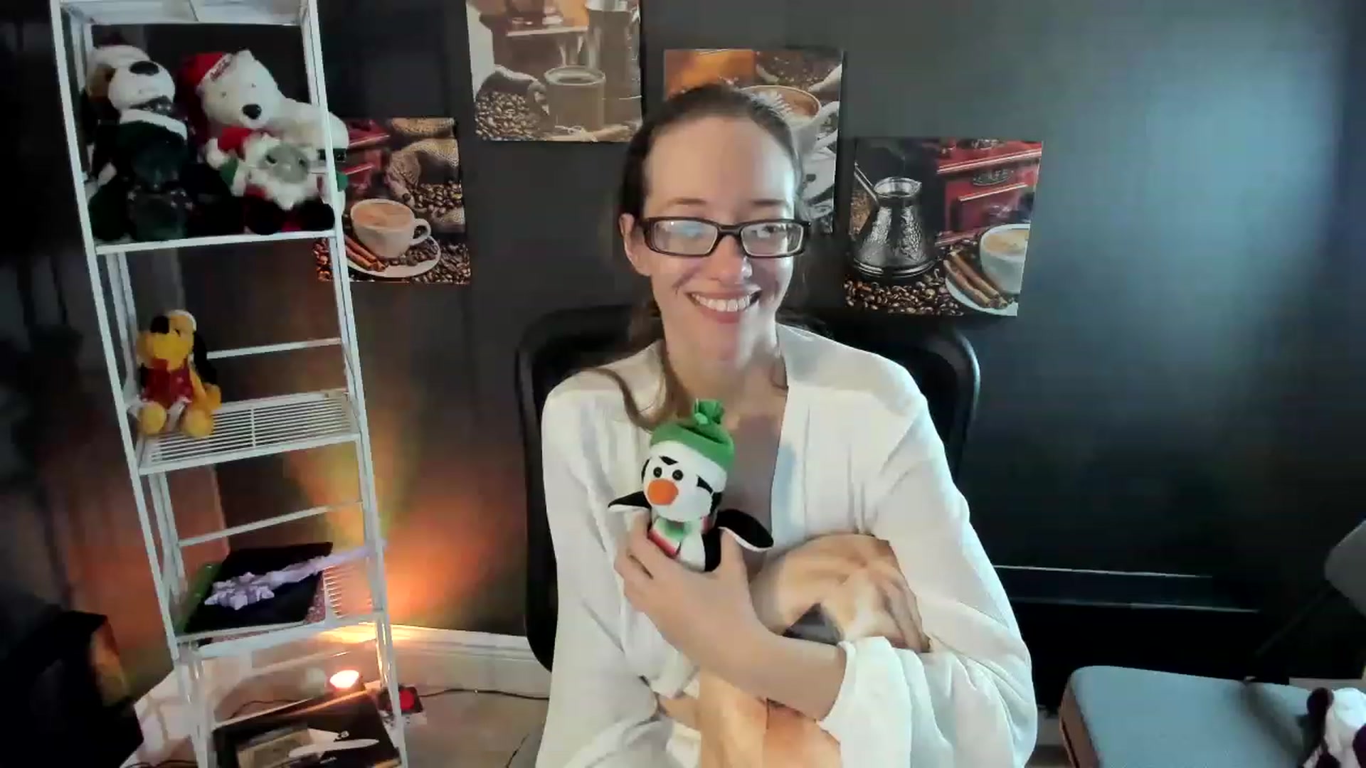 Gallery image thumbnail from DocDropBear's myfreecams stream on, 12/12/2022, 04:50 image 8 of 20