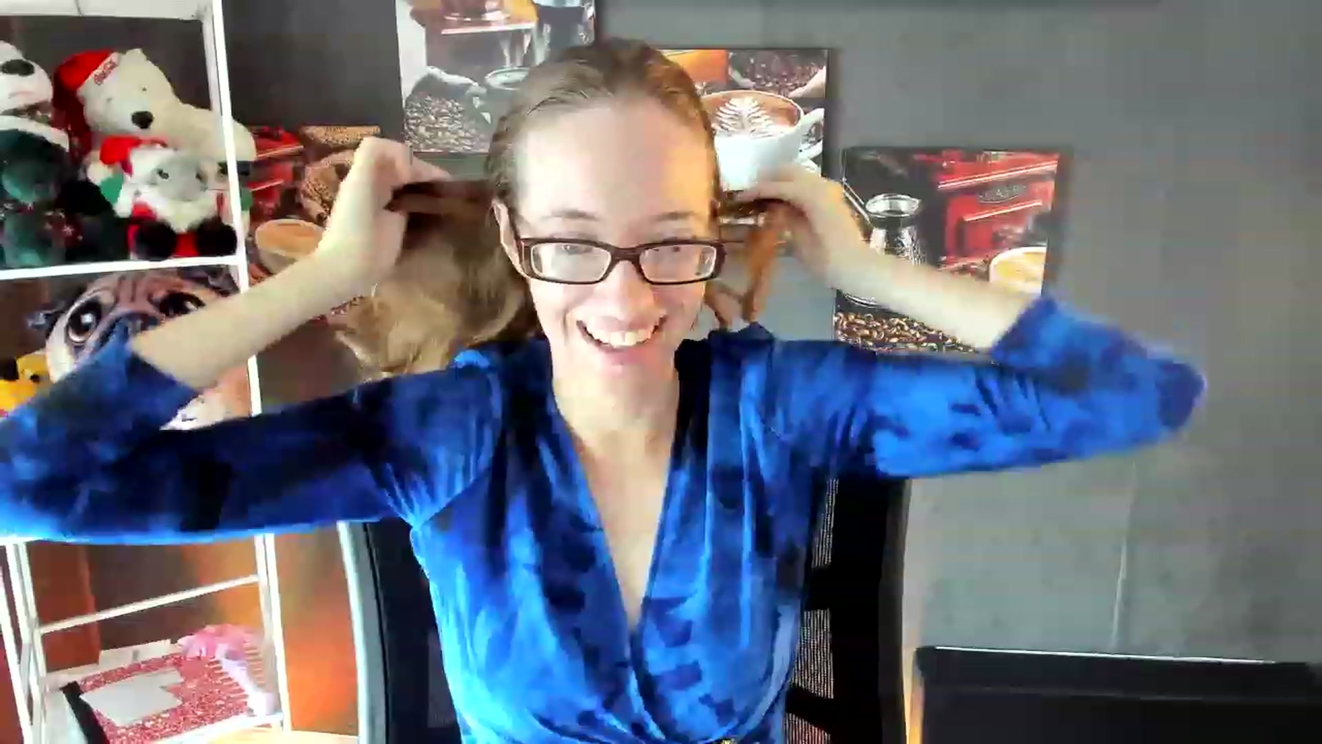 Gallery image thumbnail from DocDropBear's myfreecams stream on, 12/20/2022, 16:27 image 17 of 20
