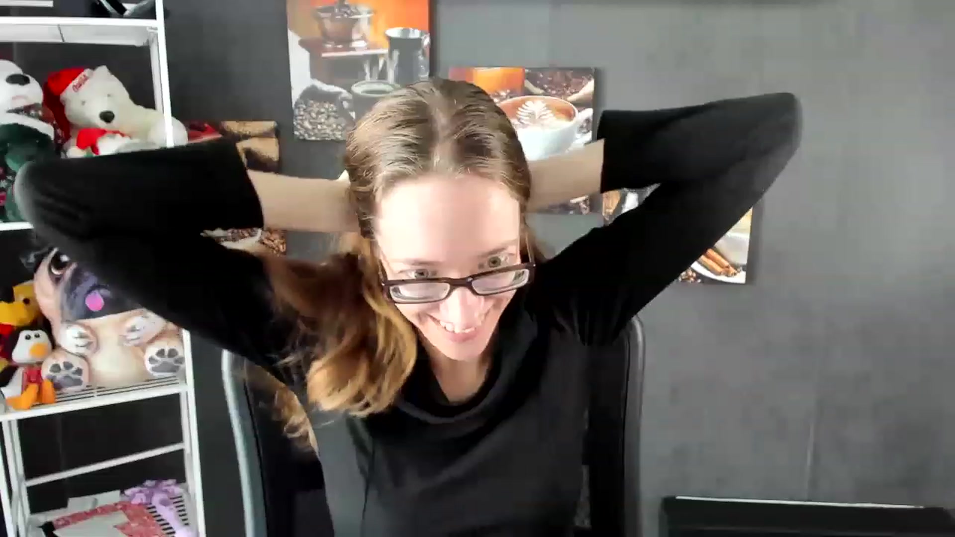 Gallery image thumbnail from DocDropBear's myfreecams stream on, 12/21/2022, 16:04 image 3 of 20