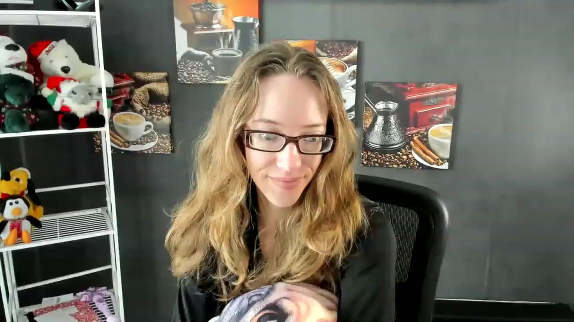 Gallery image thumbnail from DocDropBear's myfreecams stream on, 12/21/2022, 16:04 image 14 of 20