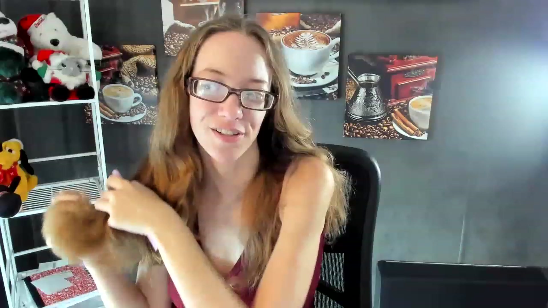 Gallery image thumbnail from DocDropBear's myfreecams stream on, 12/22/2022, 17:05 image 12 of 20
