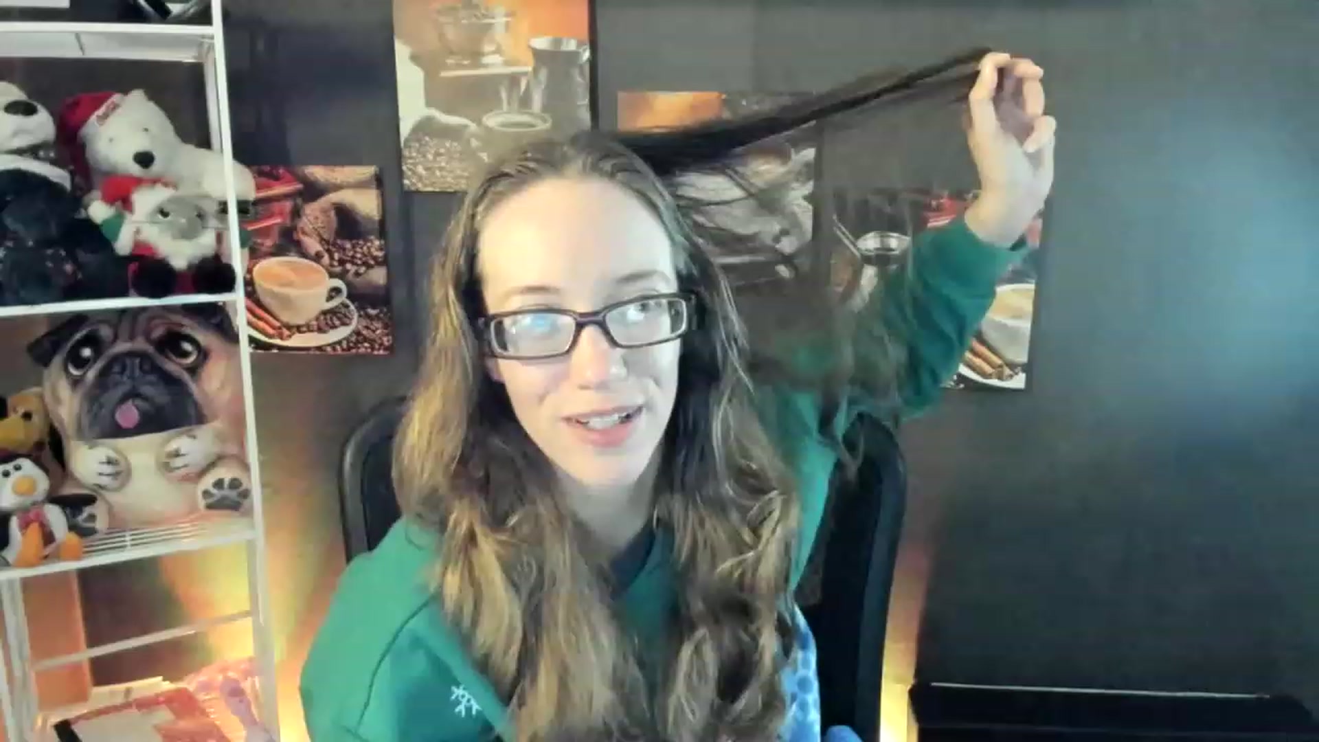 Gallery image thumbnail from DocDropBear's myfreecams stream on, 12/25/2022, 02:25 image 1 of 20