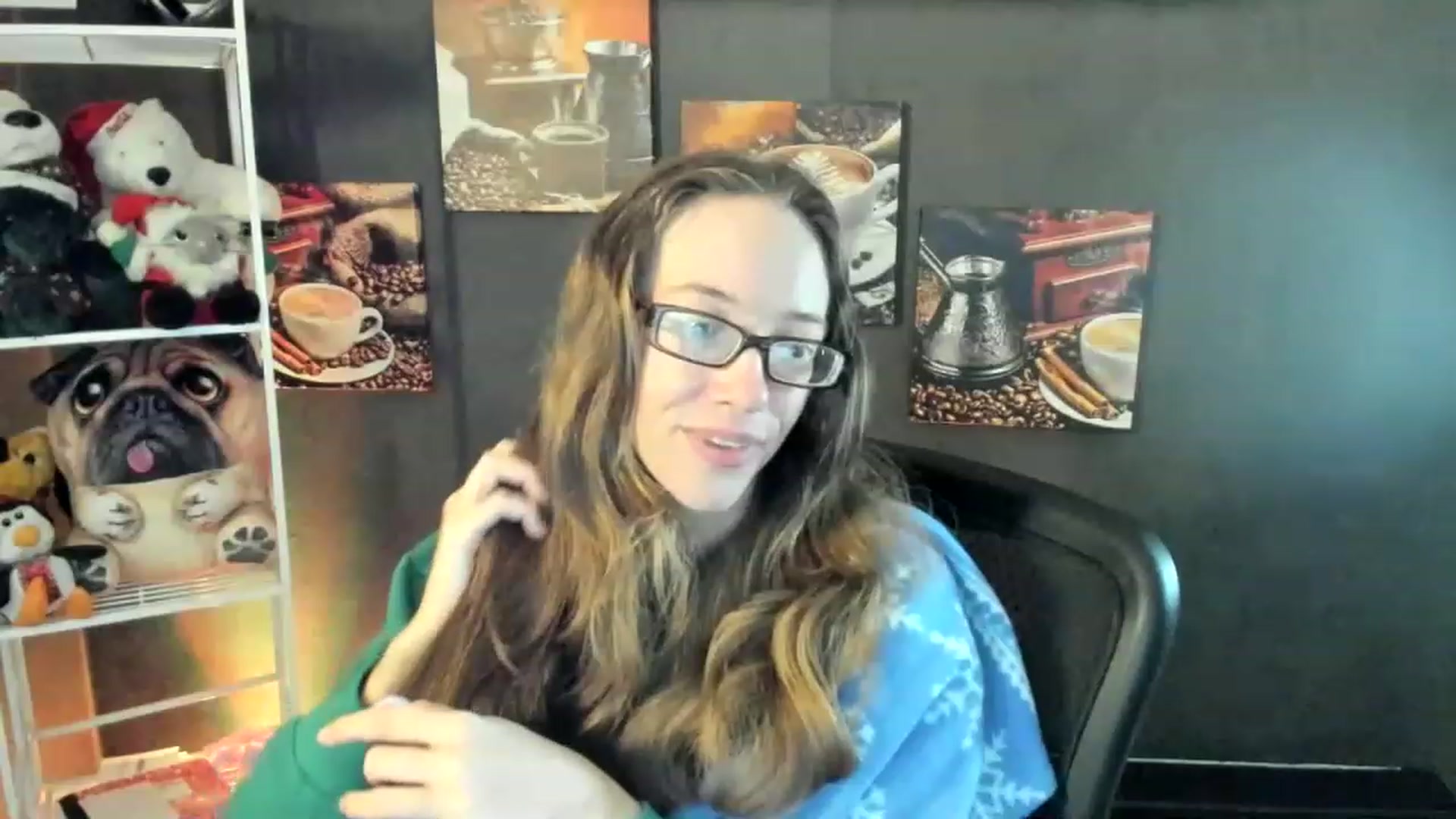 Gallery image thumbnail from DocDropBear's myfreecams stream on, 12/25/2022, 02:25 image 12 of 20