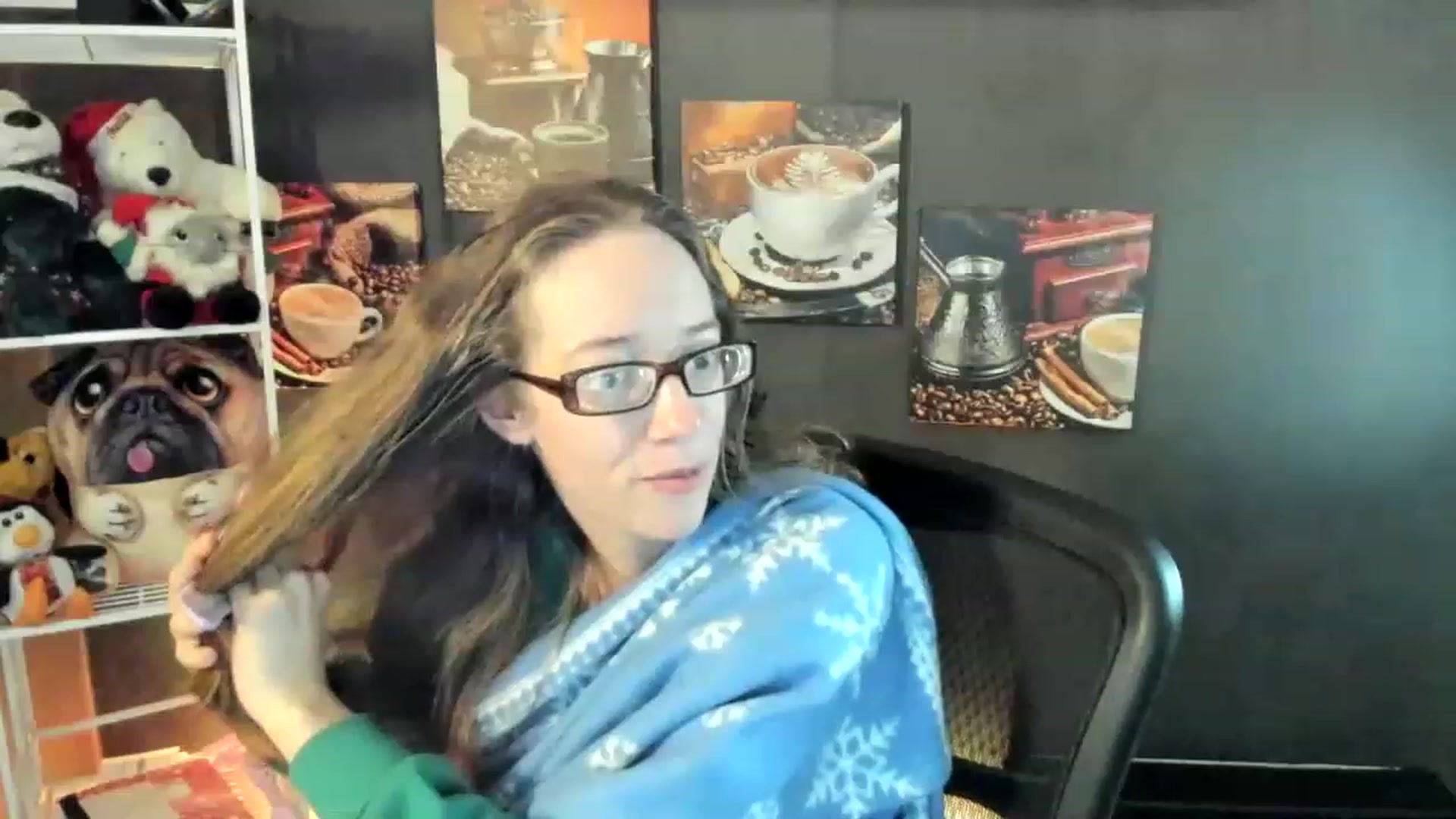 Gallery image thumbnail from DocDropBear's myfreecams stream on, 12/25/2022, 02:25 image 11 of 20