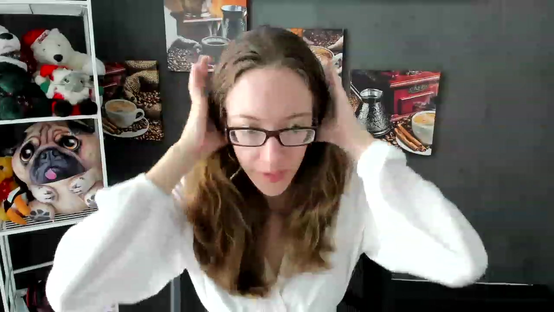 Gallery image thumbnail from DocDropBear's myfreecams stream on, 12/27/2022, 16:19 image 12 of 20