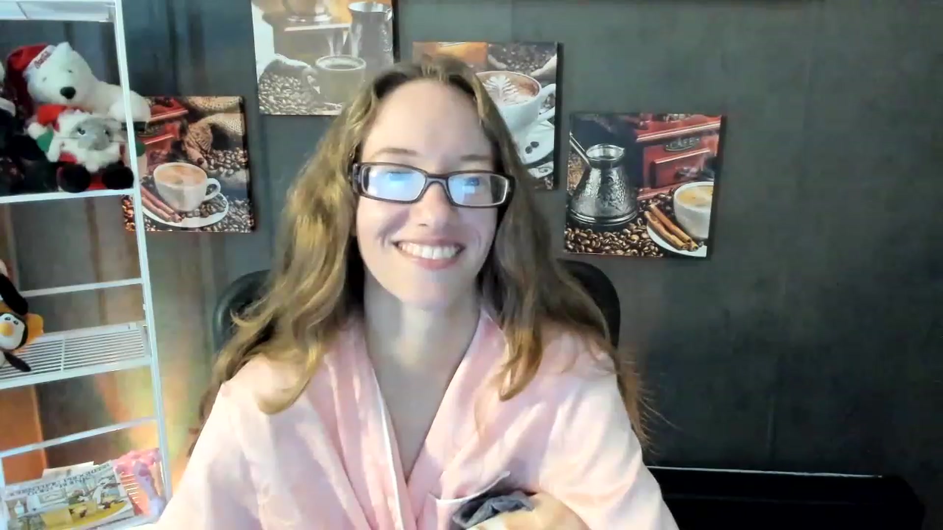 Gallery image thumbnail from DocDropBear's myfreecams stream on, 12/28/2022, 16:04 image 16 of 20