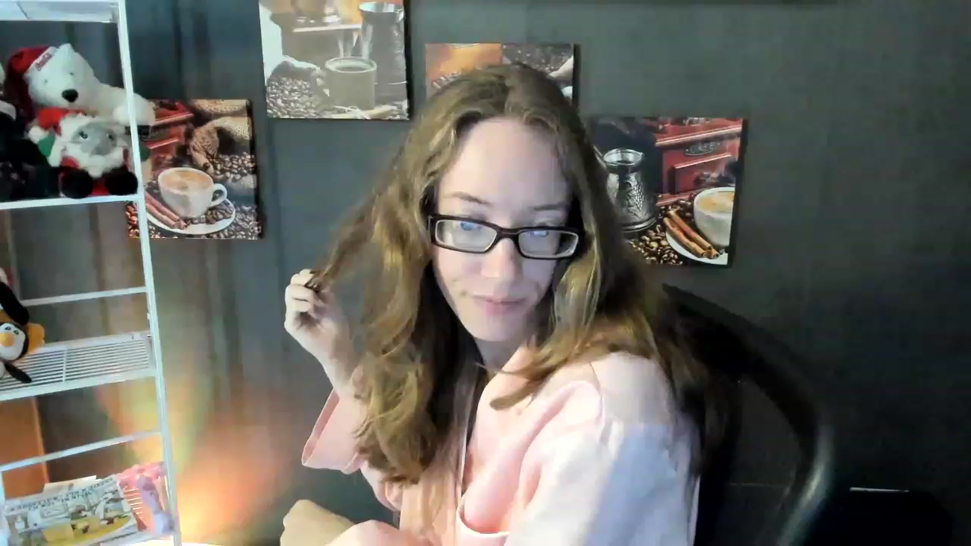 Gallery image thumbnail from DocDropBear's myfreecams stream on, 12/28/2022, 16:32 image 11 of 20