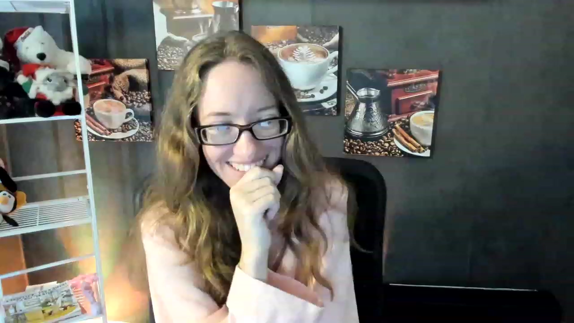Gallery image thumbnail from DocDropBear's myfreecams stream on, 12/28/2022, 16:32 image 5 of 20
