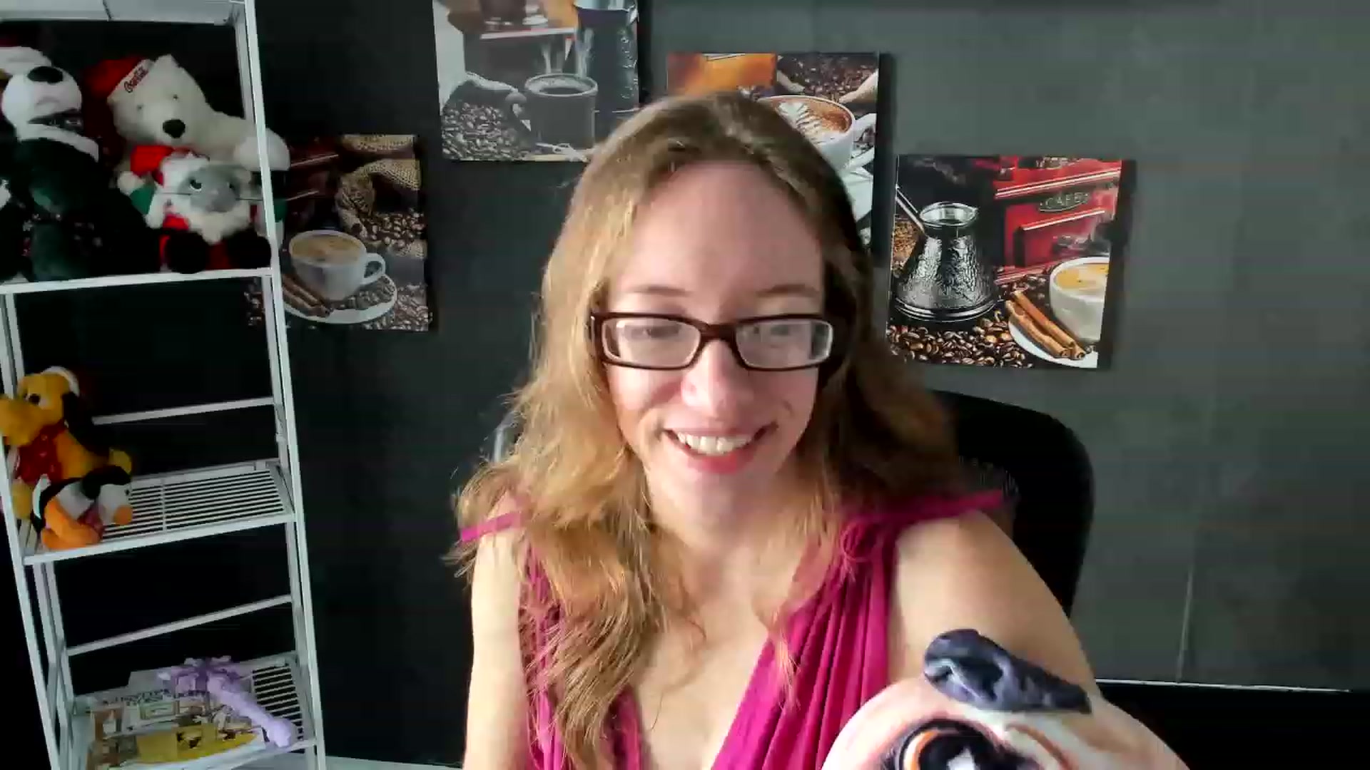 Gallery image thumbnail from DocDropBear's myfreecams stream on, 01/03/2023, 16:37 image 12 of 20
