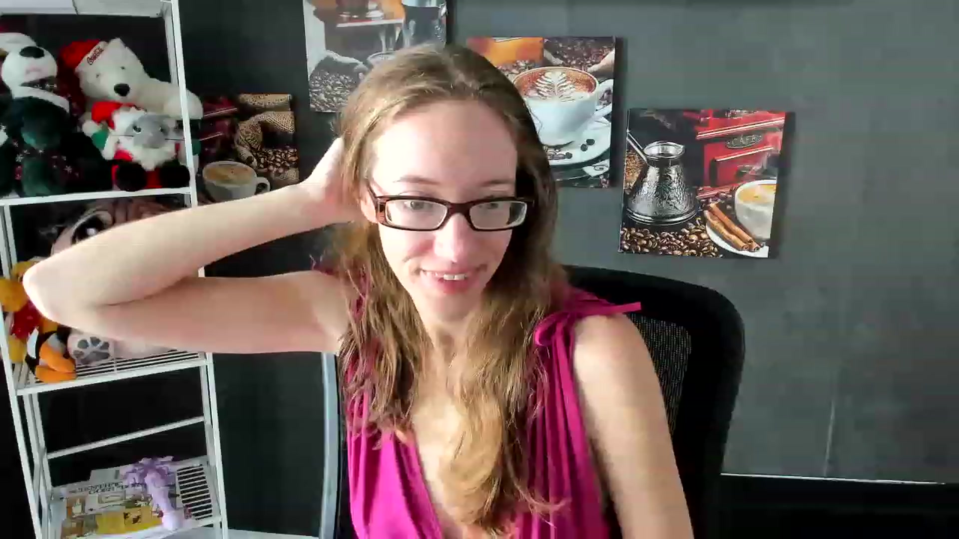 Gallery image thumbnail from DocDropBear's myfreecams stream on, 01/03/2023, 16:37 image 3 of 20
