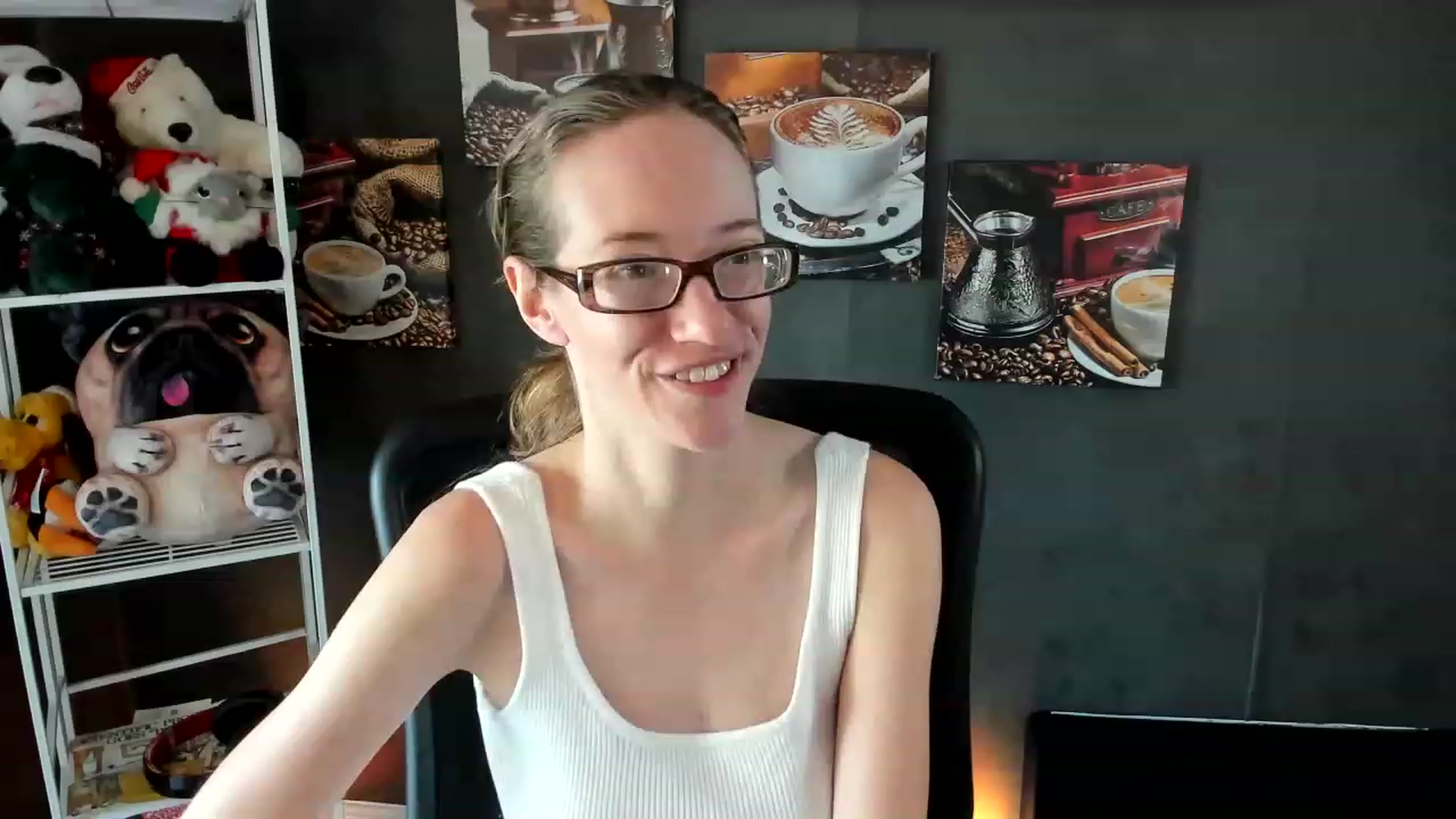 Gallery image thumbnail from DocDropBear's myfreecams stream on, 01/06/2023, 14:50 image 3 of 20