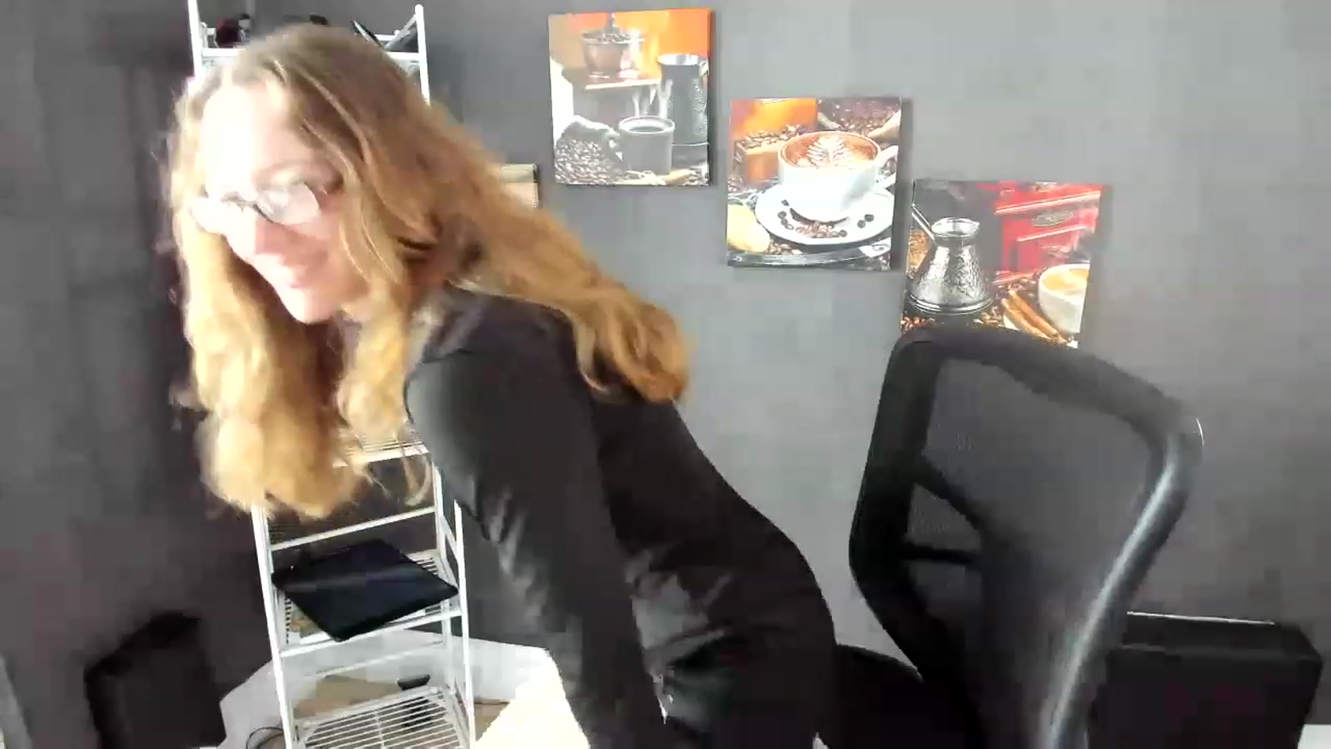 Gallery image thumbnail from DocDropBear's myfreecams stream on, 01/18/2023, 16:16 image 17 of 20