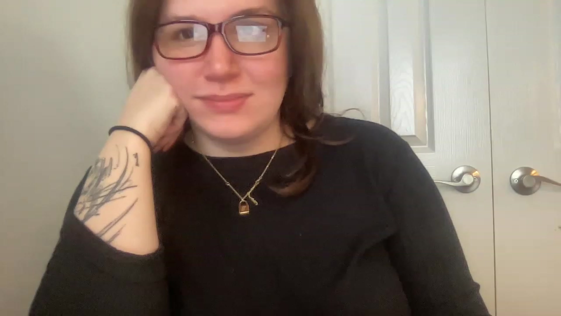 Gallery image thumbnail from DoctorLuna's myfreecams stream on, 03/02/2023, 15:56 image 14 of 20