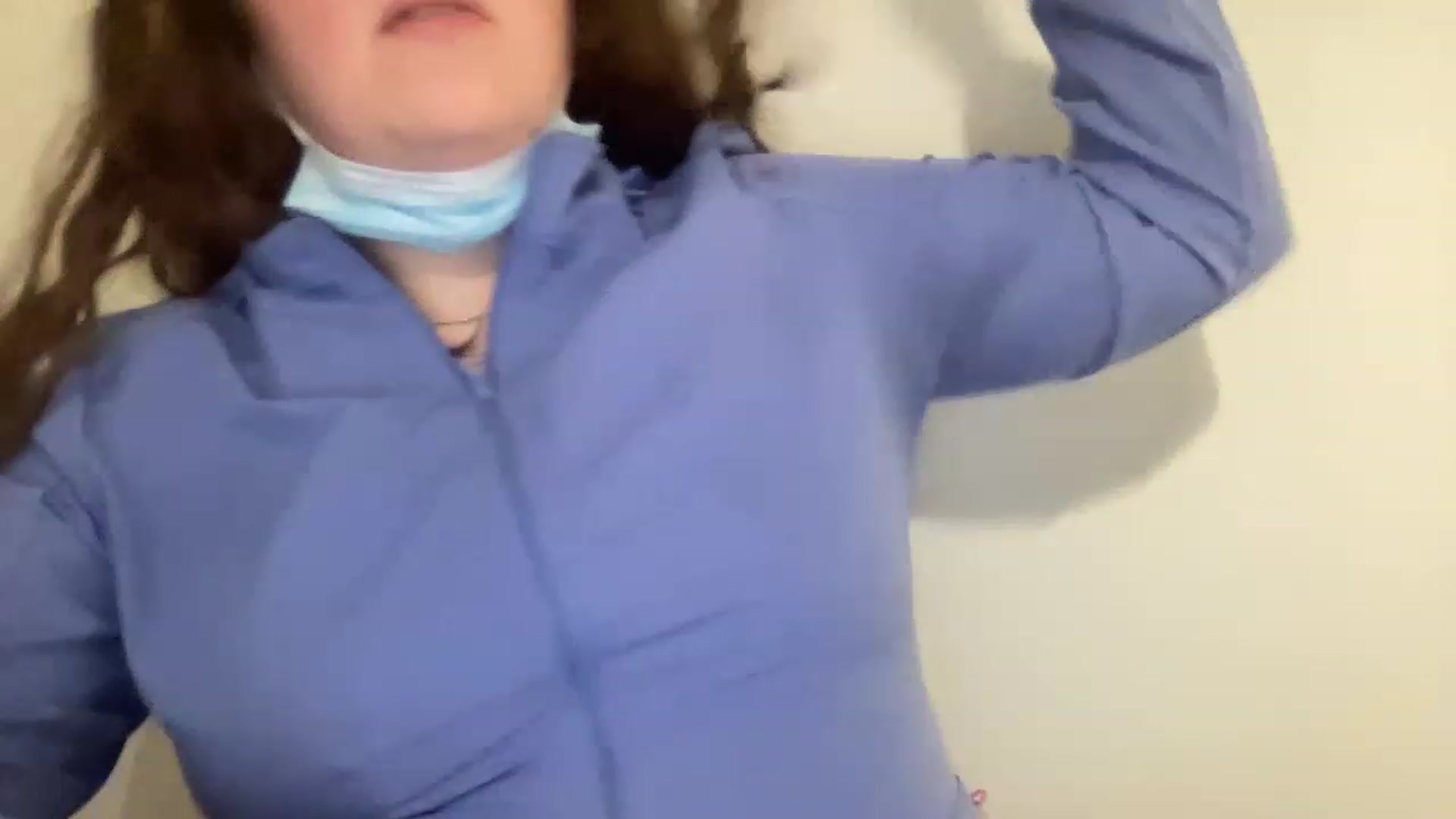 Gallery image thumbnail from DoctorLuna's myfreecams stream on, 03/08/2023, 01:00 image 19 of 20