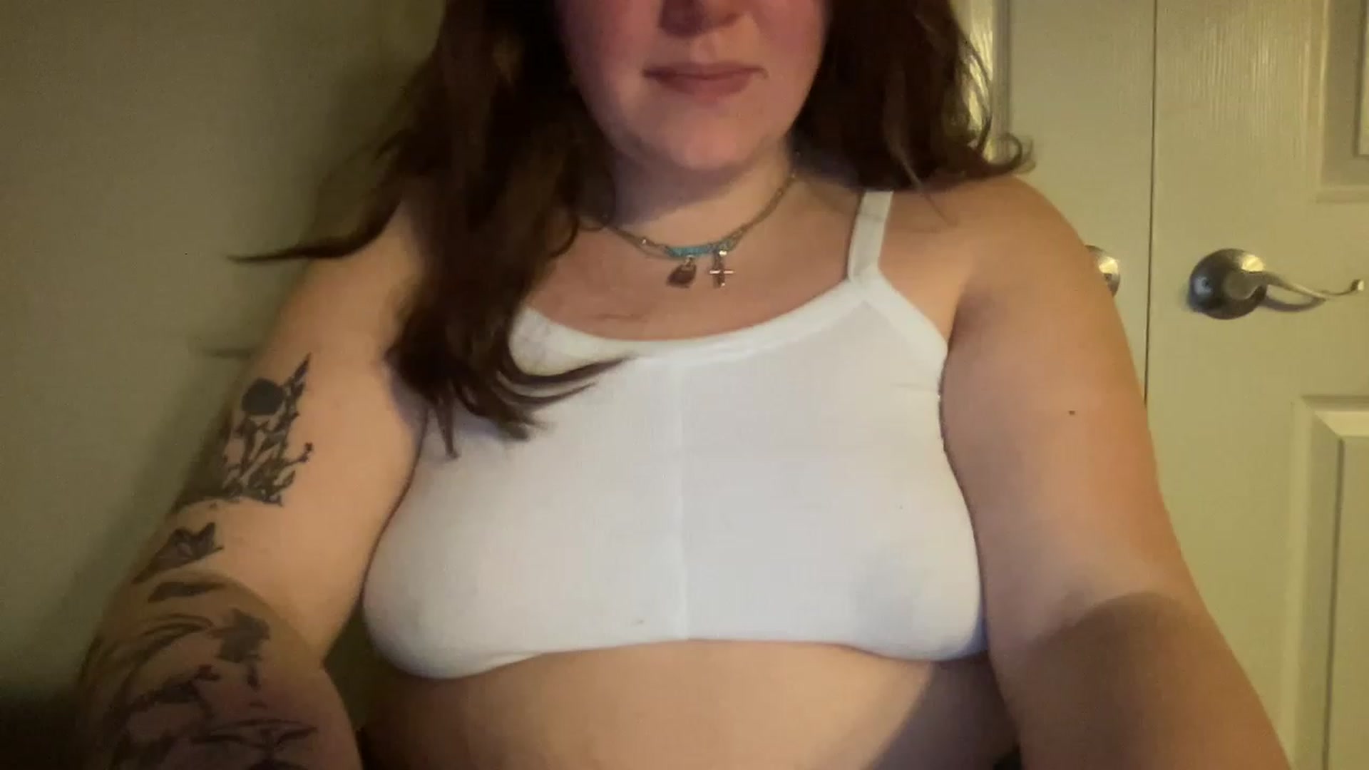 Gallery image thumbnail from DoctorLuna's myfreecams stream on, 03/13/2023, 03:58 image 16 of 20