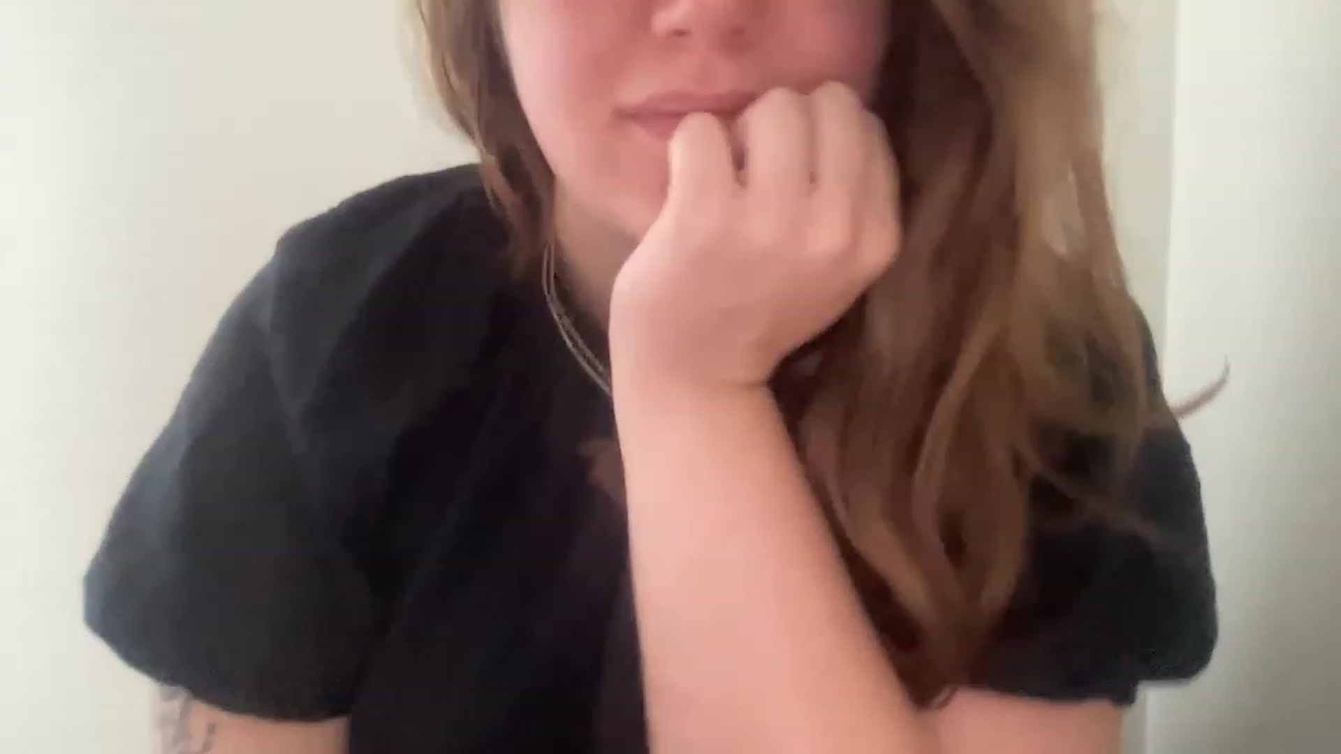 Gallery image thumbnail from DoctorLuna's myfreecams stream on, 04/03/2023, 15:15 image 12 of 20