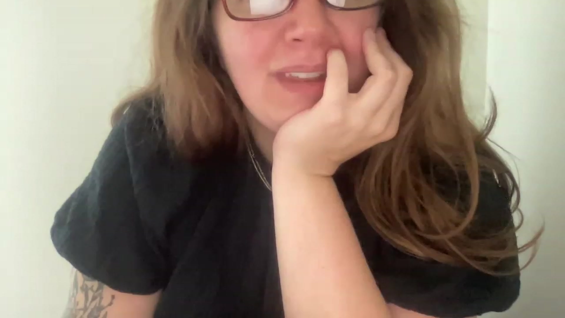 Gallery image thumbnail from DoctorLuna's myfreecams stream on, 04/03/2023, 15:15 image 6 of 20
