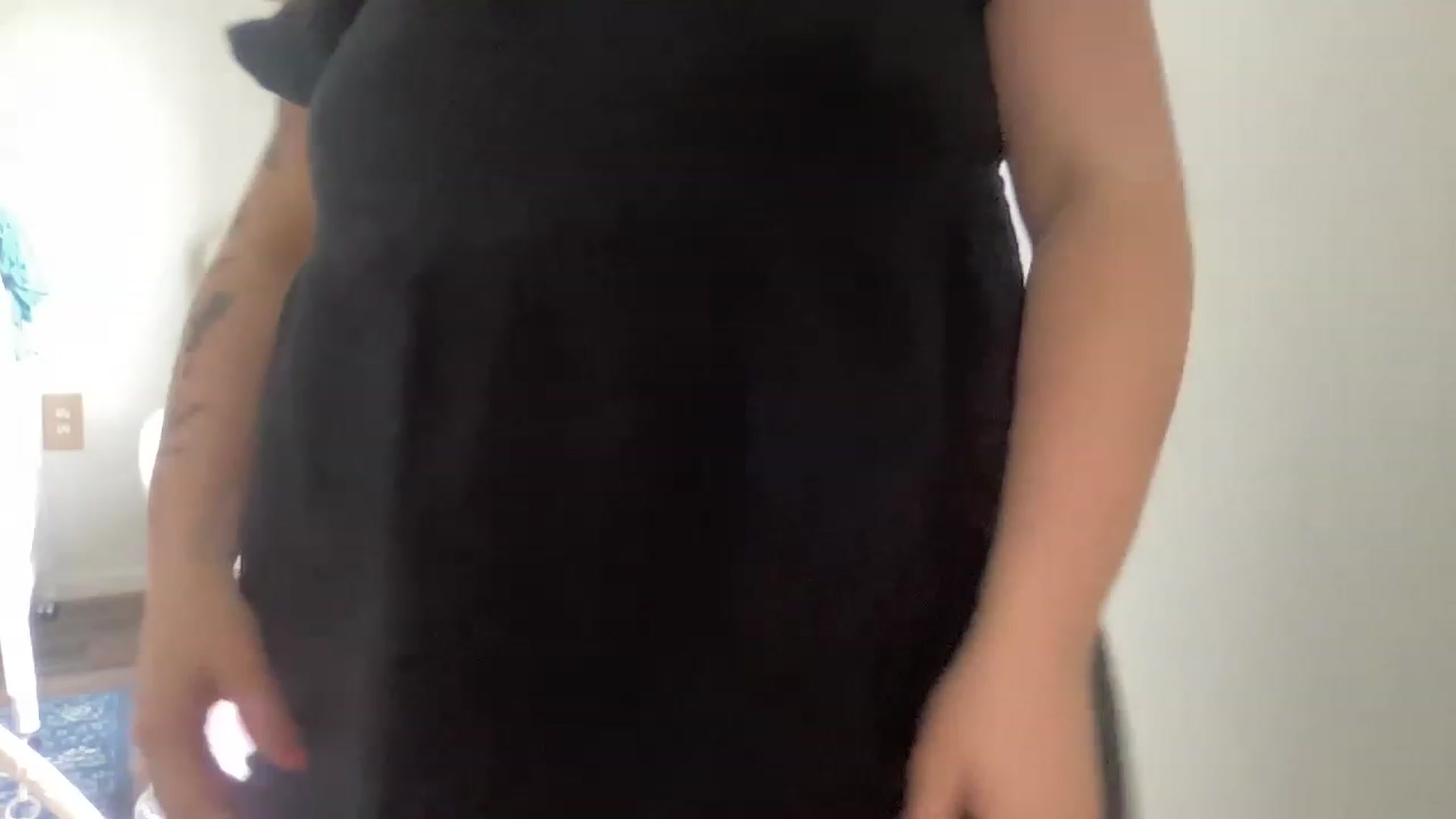 Gallery image thumbnail from DoctorLuna's myfreecams stream on, 04/03/2023, 15:15 image 17 of 20