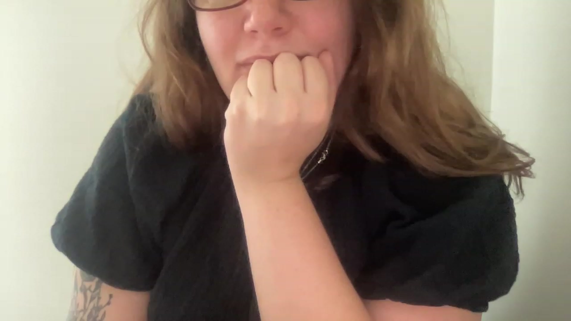 Gallery image thumbnail from DoctorLuna's myfreecams stream on, 04/03/2023, 15:15 image 4 of 20
