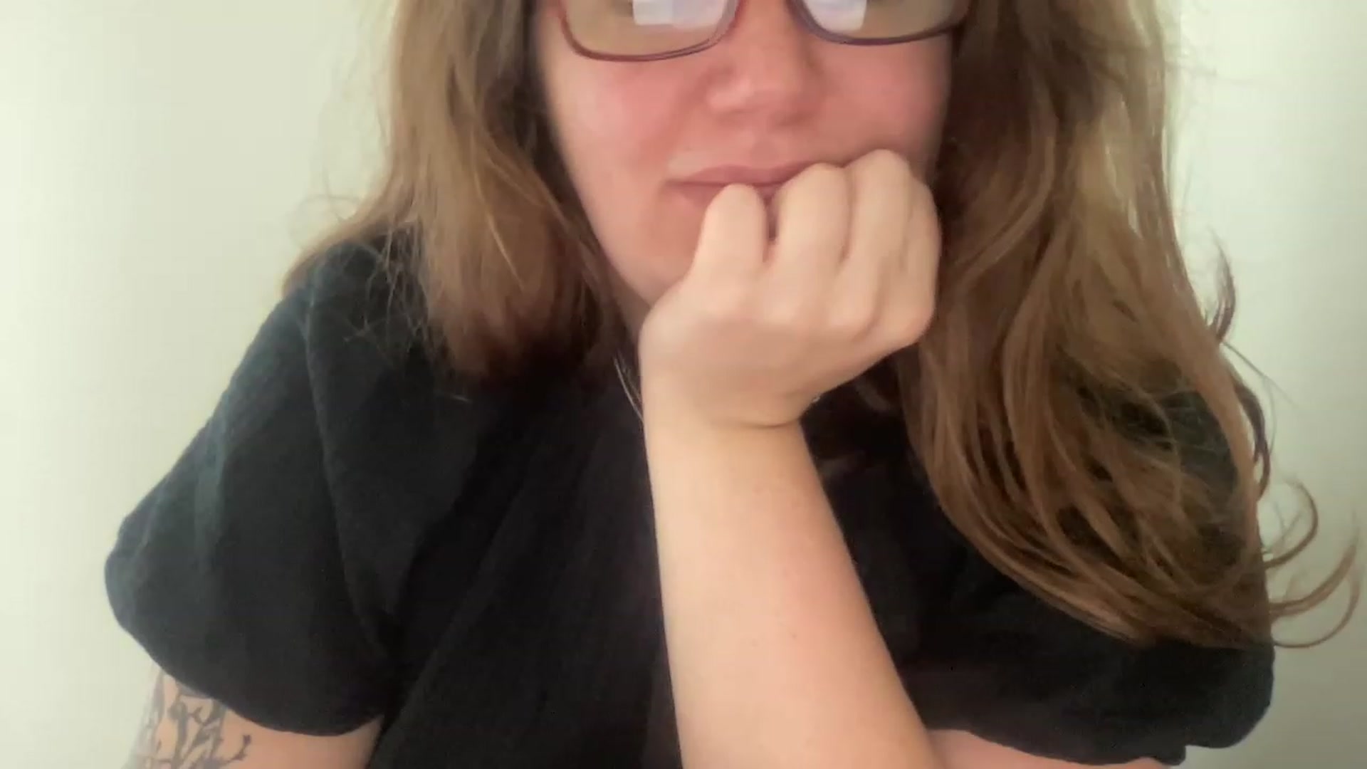 Gallery image thumbnail from DoctorLuna's myfreecams stream on, 04/03/2023, 15:15 image 5 of 20