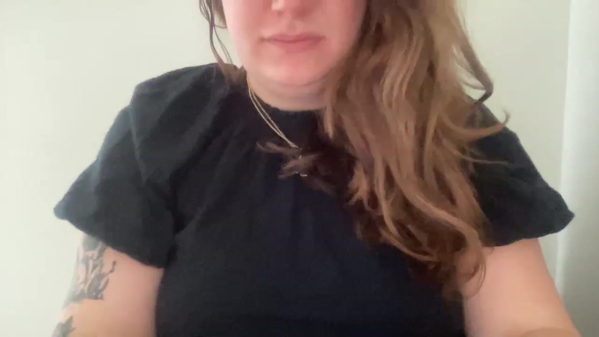 Gallery image thumbnail from DoctorLuna's myfreecams stream on, 04/03/2023, 15:15 image 7 of 20