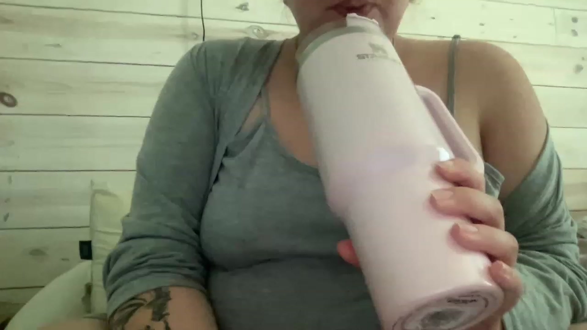 Gallery image thumbnail from DoctorLuna's myfreecams stream on, 04/19/2023, 20:40 image 8 of 20