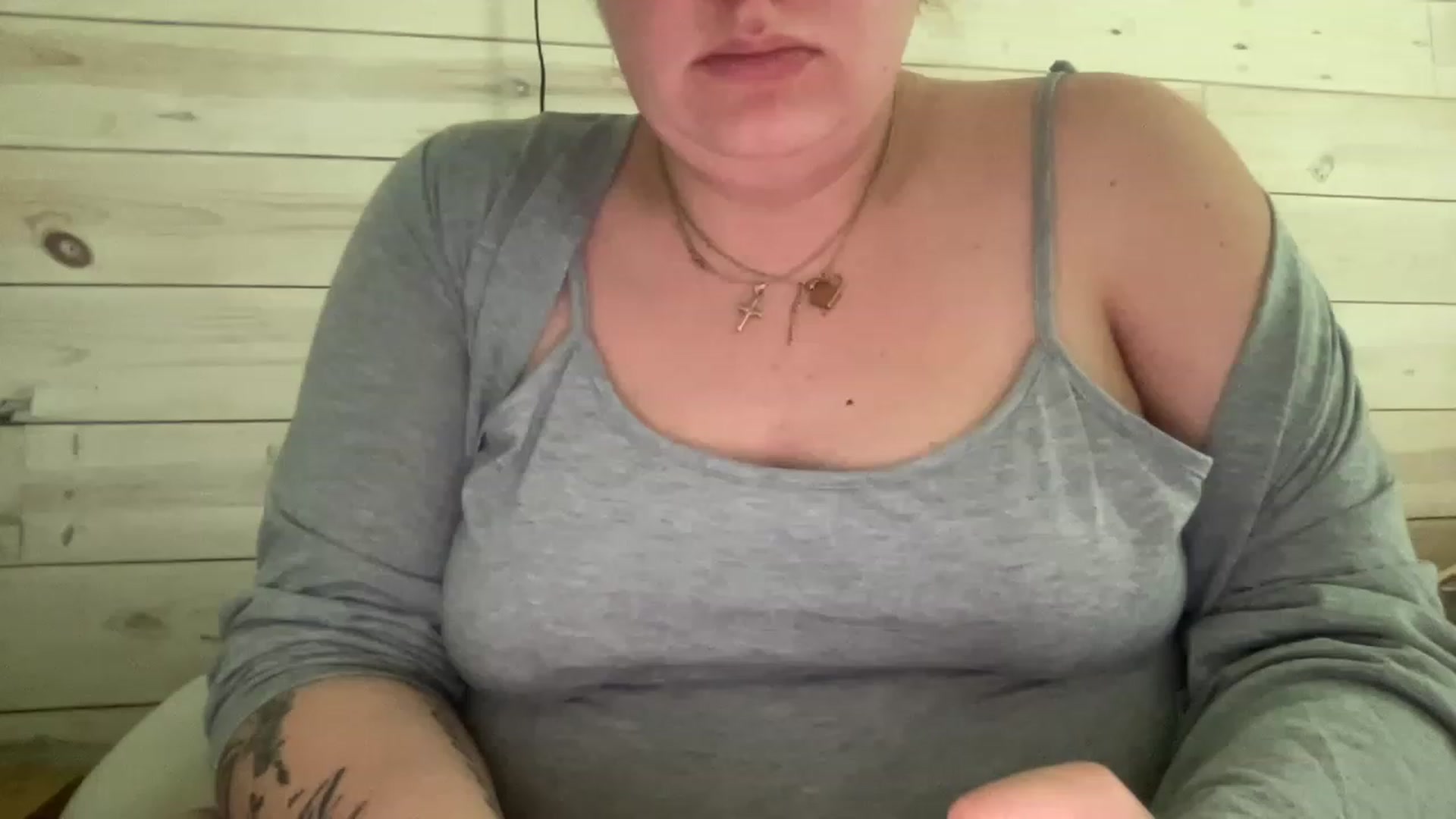Gallery image thumbnail from DoctorLuna's myfreecams stream on, 04/19/2023, 20:40 image 14 of 20