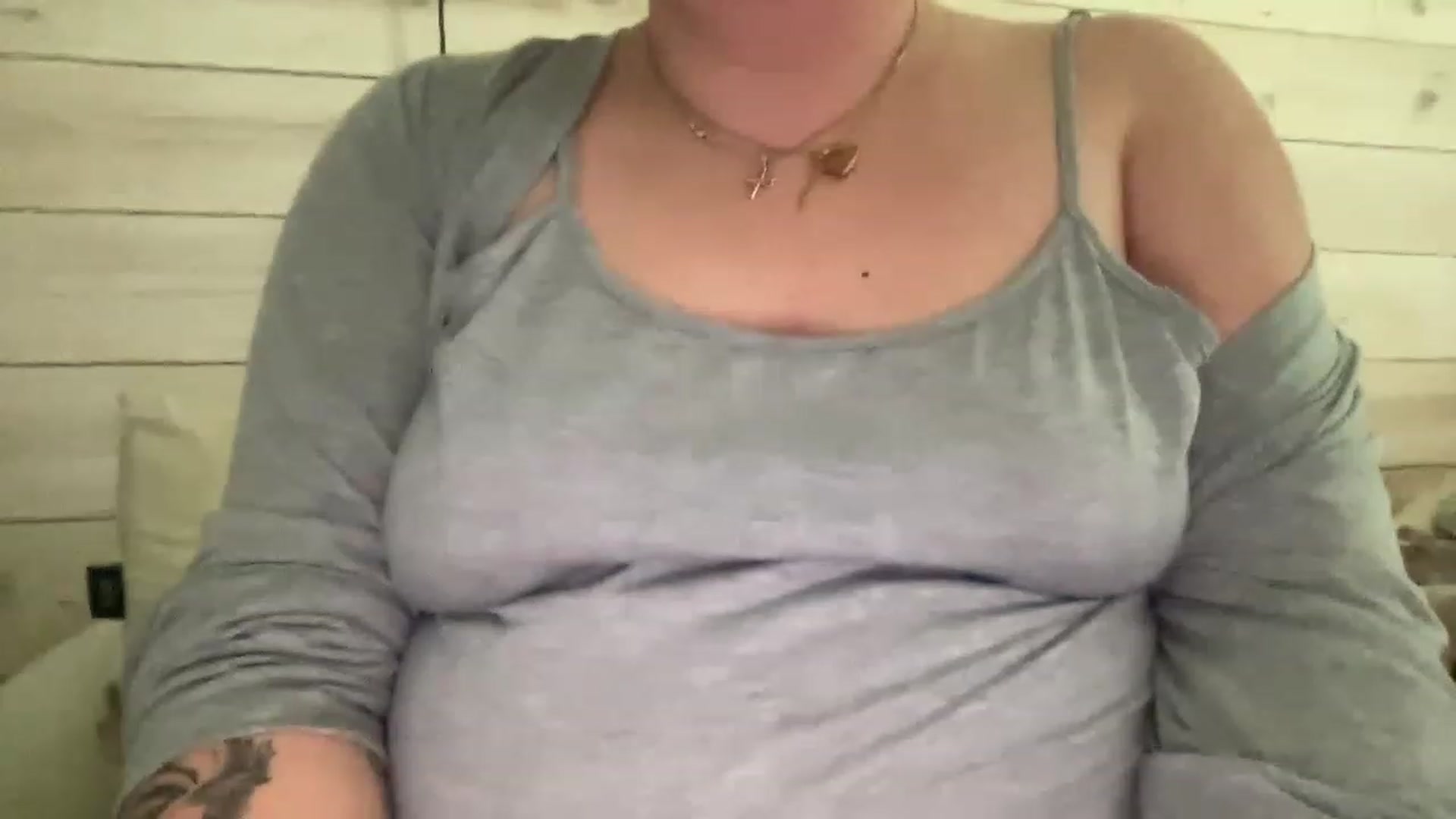 Gallery image thumbnail from DoctorLuna's myfreecams stream on, 04/19/2023, 20:40 image 16 of 20