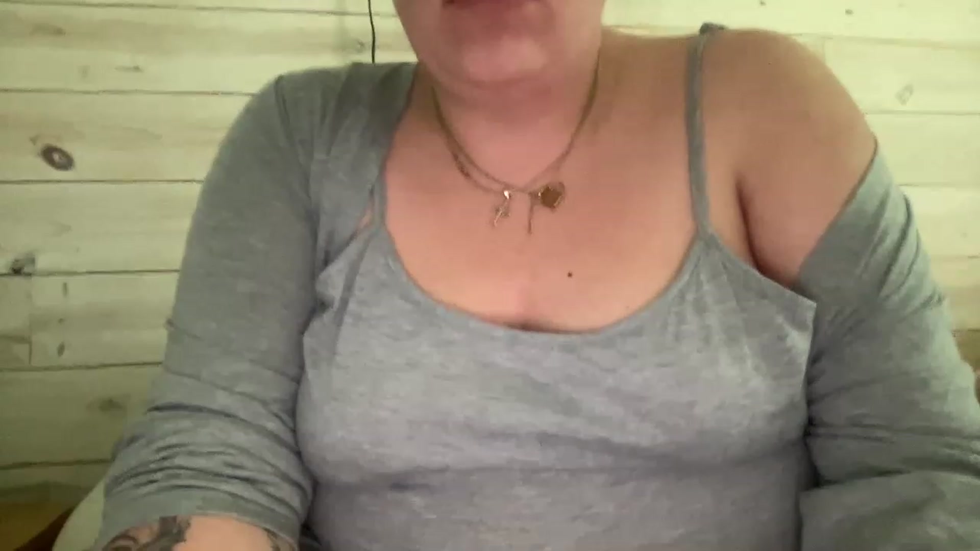 Gallery image thumbnail from DoctorLuna's myfreecams stream on, 04/19/2023, 20:40 image 11 of 20