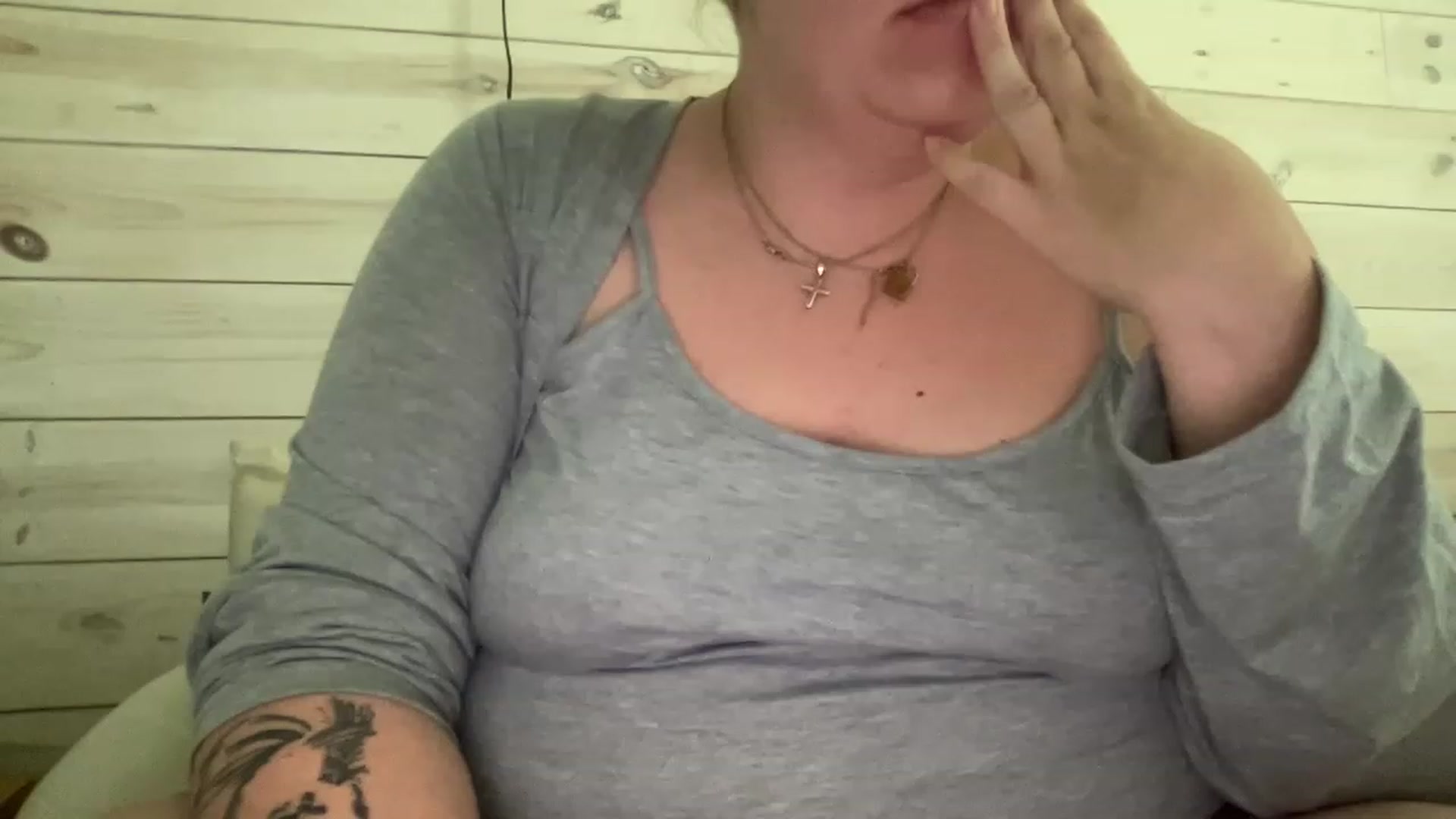 Gallery image thumbnail from DoctorLuna's myfreecams stream on, 04/19/2023, 20:40 image 5 of 20
