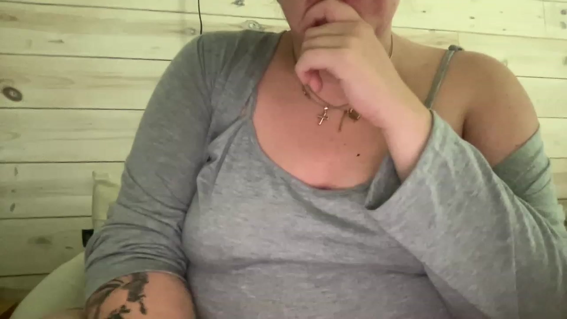 Gallery image thumbnail from DoctorLuna's myfreecams stream on, 04/19/2023, 20:40 image 10 of 20