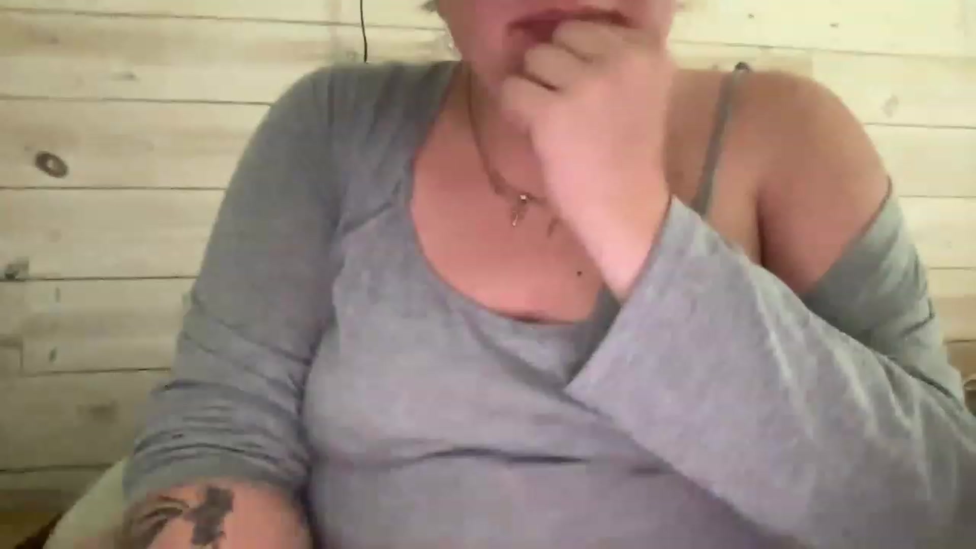 Gallery image thumbnail from DoctorLuna's myfreecams stream on, 04/19/2023, 20:40 image 1 of 20
