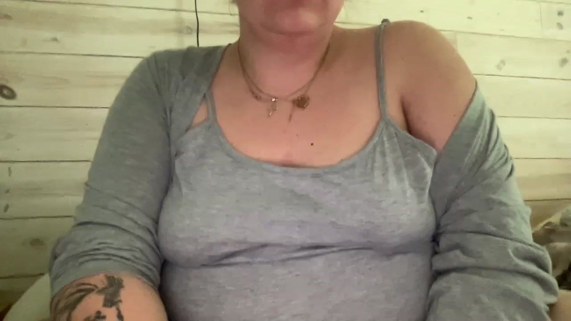 Gallery image thumbnail from DoctorLuna's myfreecams stream on, 04/19/2023, 20:40 image 6 of 20